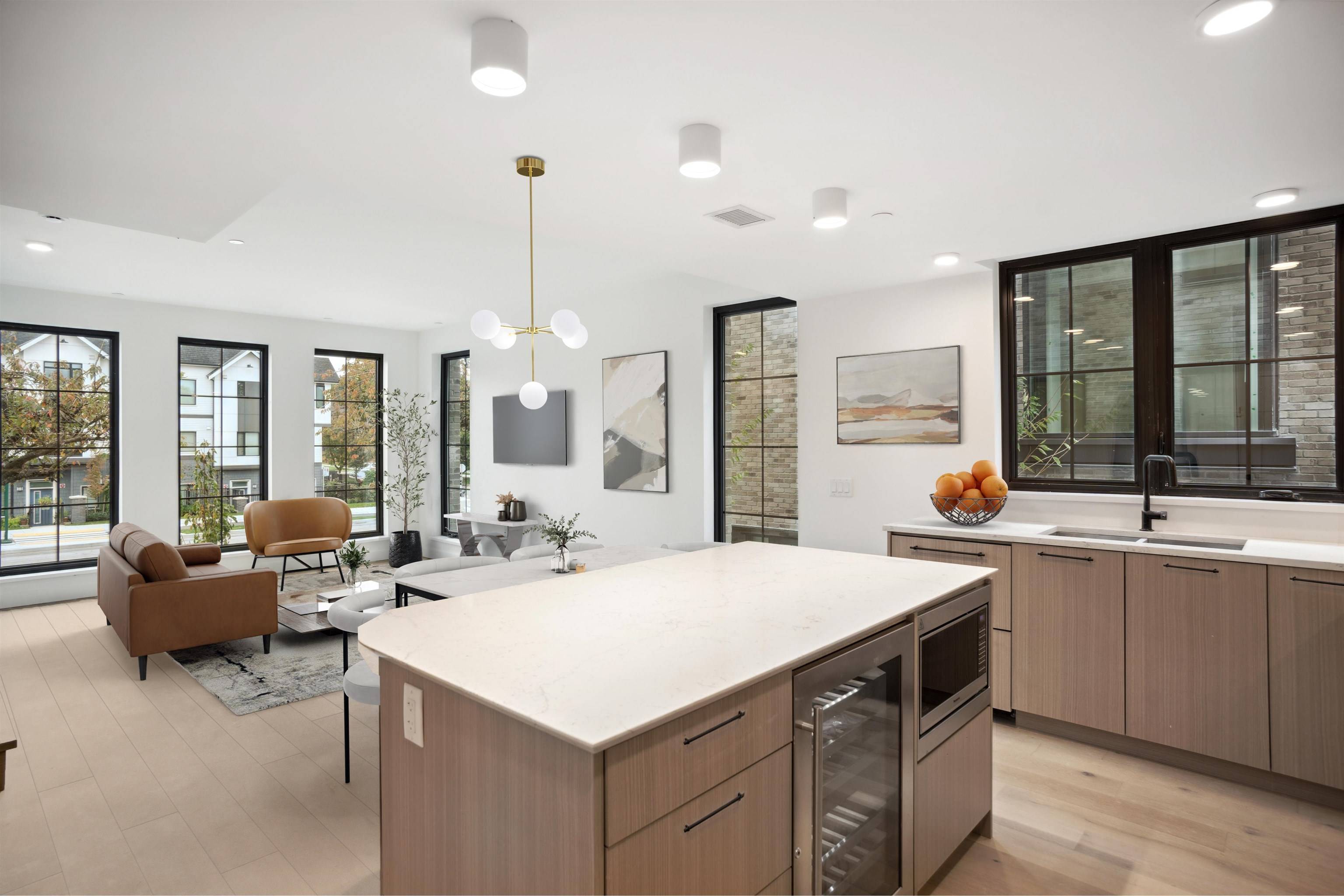 Vancouver, BC V5Y 2H9,157 W King Edward AVE #104