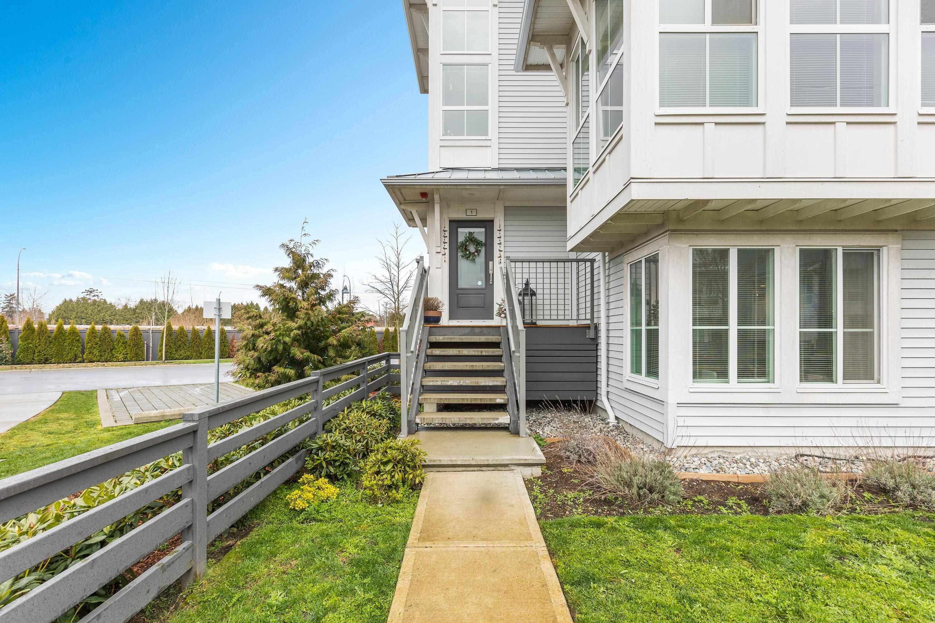Tsawwassen, BC V4M 0E7,4726 Orca WAY #1