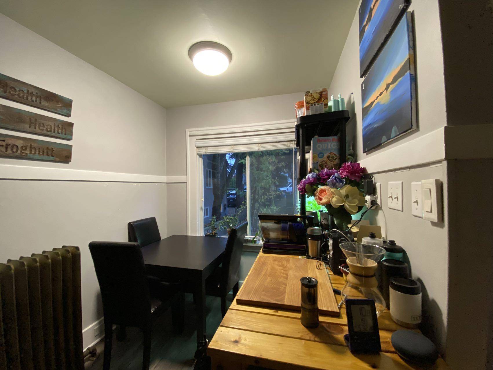 Vancouver, BC V6R 3C4,3716 W 16th AVE