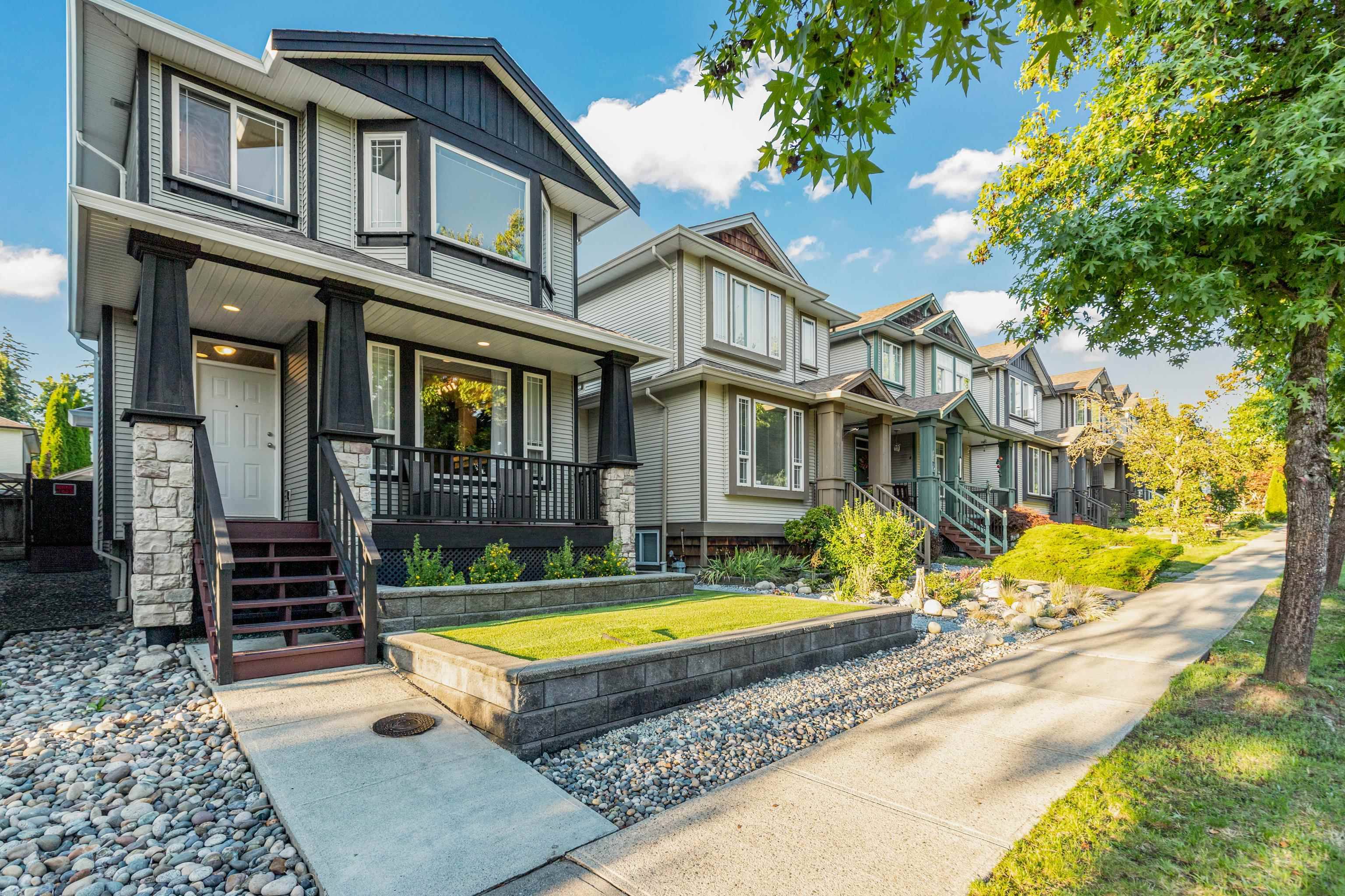 Maple Ridge, BC V2W 2A2,24107 102 AVE