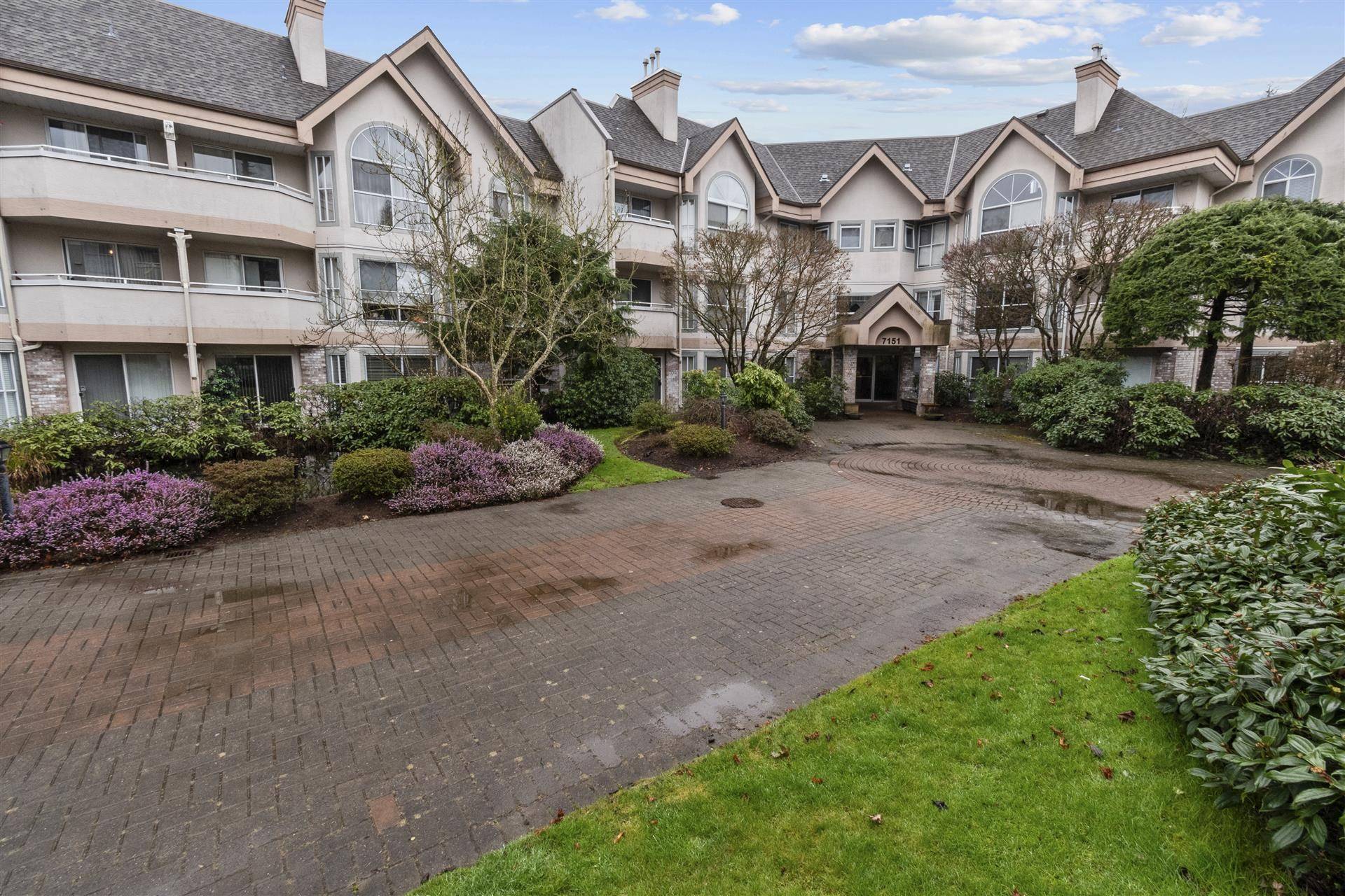 Surrey, BC V3W 0E7,7151 121 ST #316