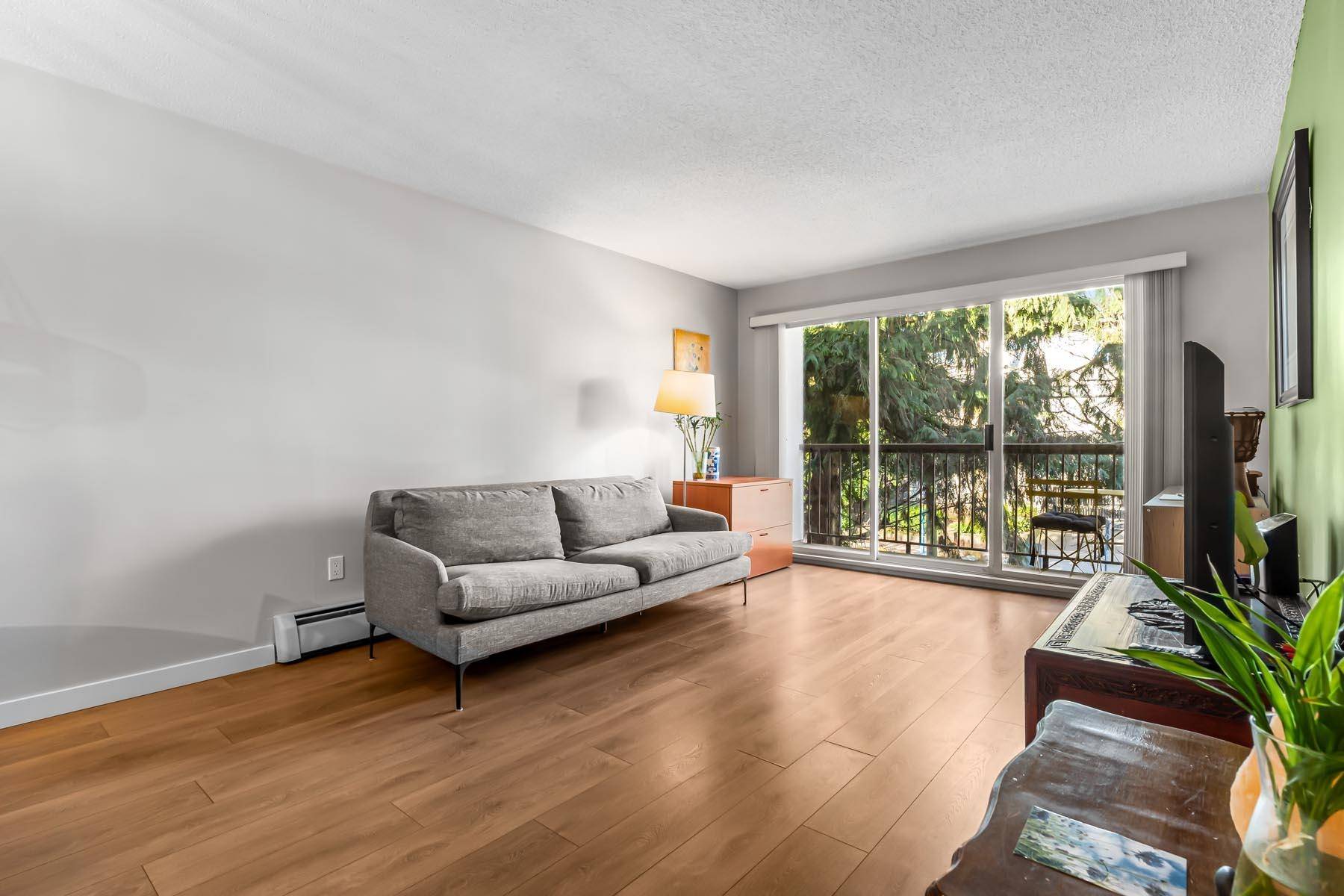New Westminster, BC V3L 1G1,428 Agnes ST #404