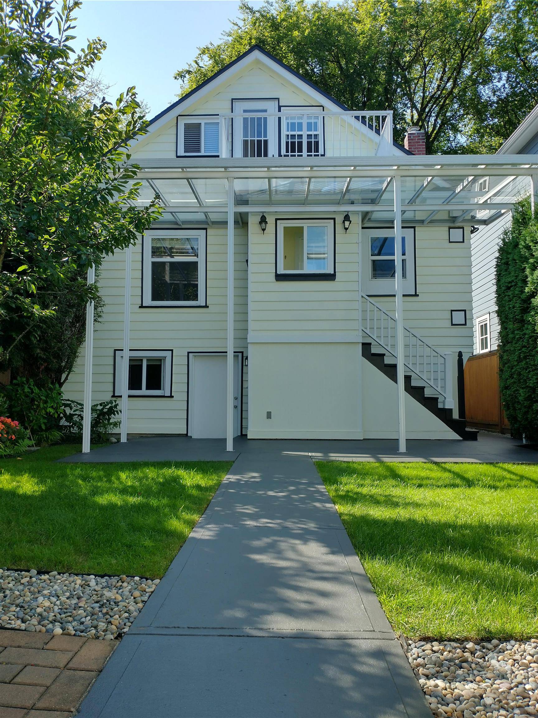 Vancouver, BC V5Z 2E7,761 W 26th AVE