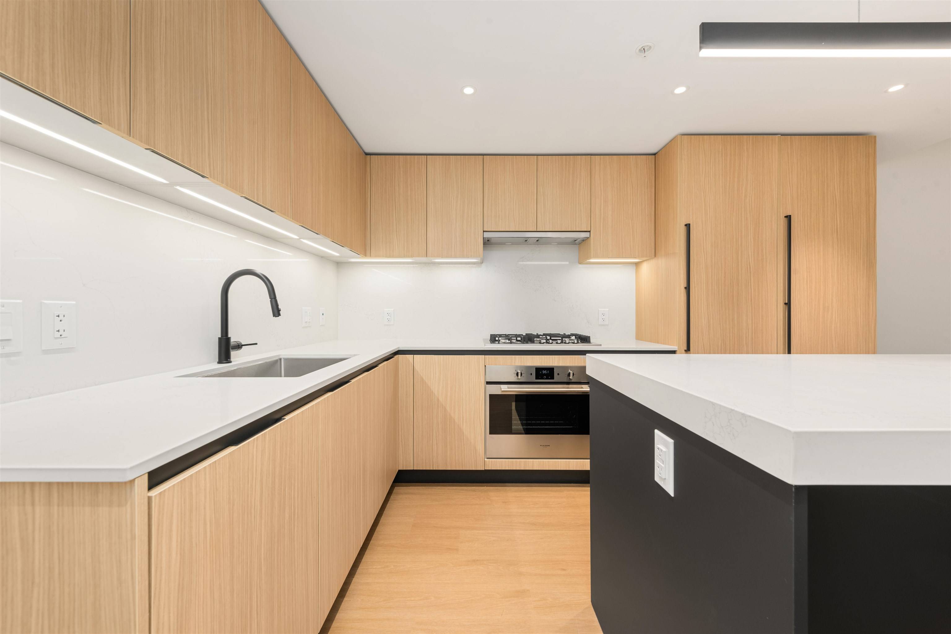 Vancouver, BC V5N 0J5,2235 E Broadway #310