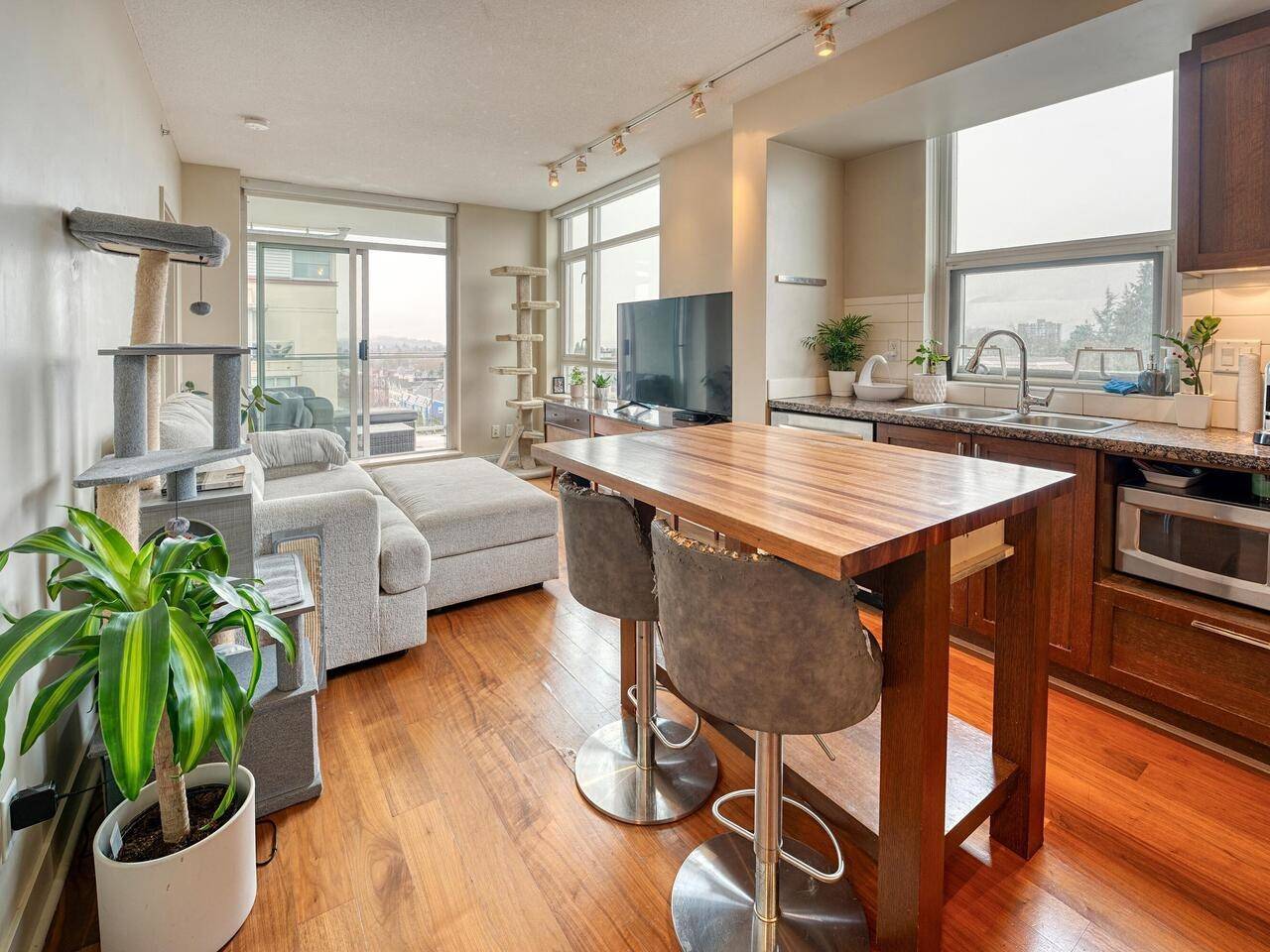 Vancouver, BC V6K 0B1,2228 W Broadway #710