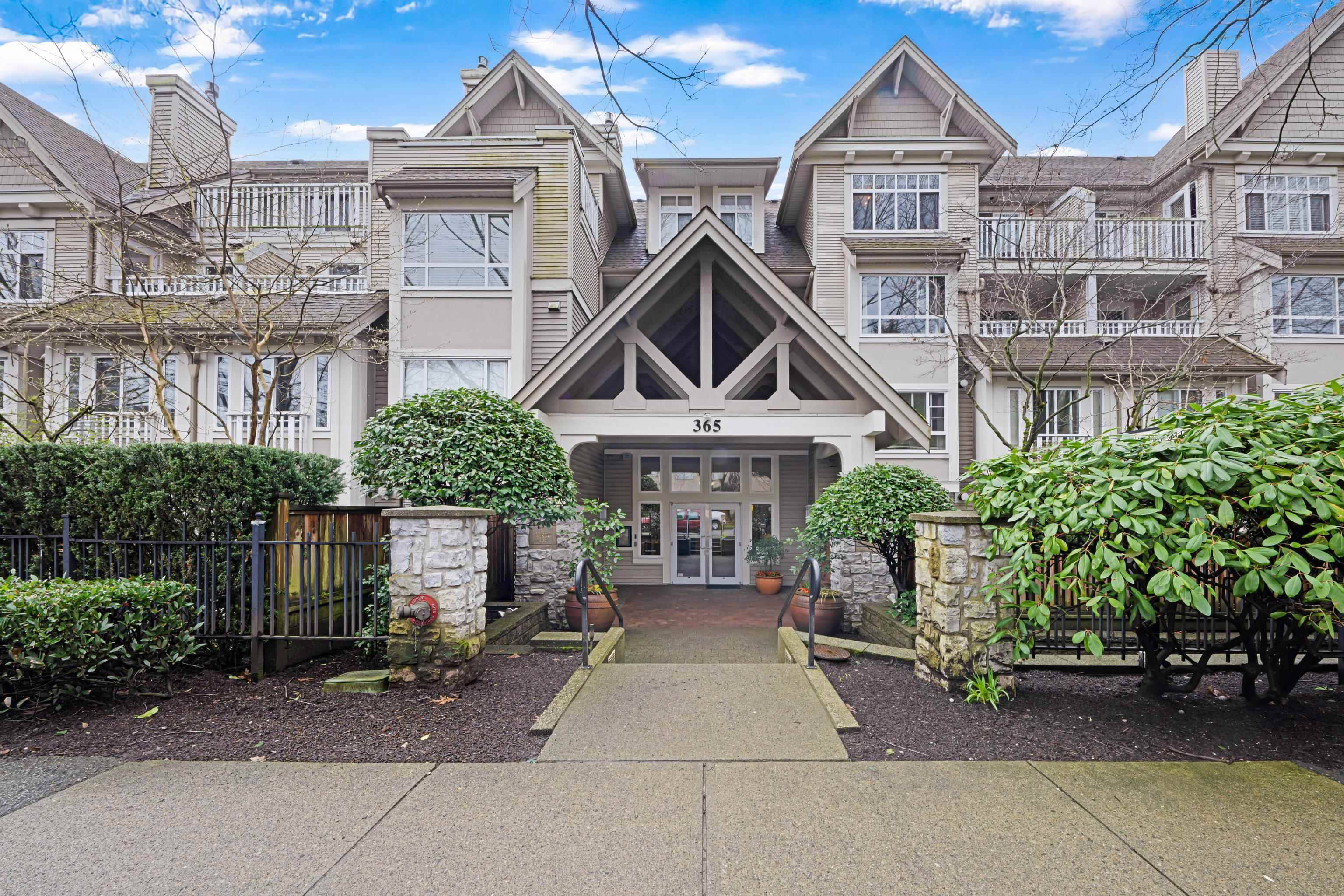North Vancouver, BC V7L 4W5,365 E 1st ST #213