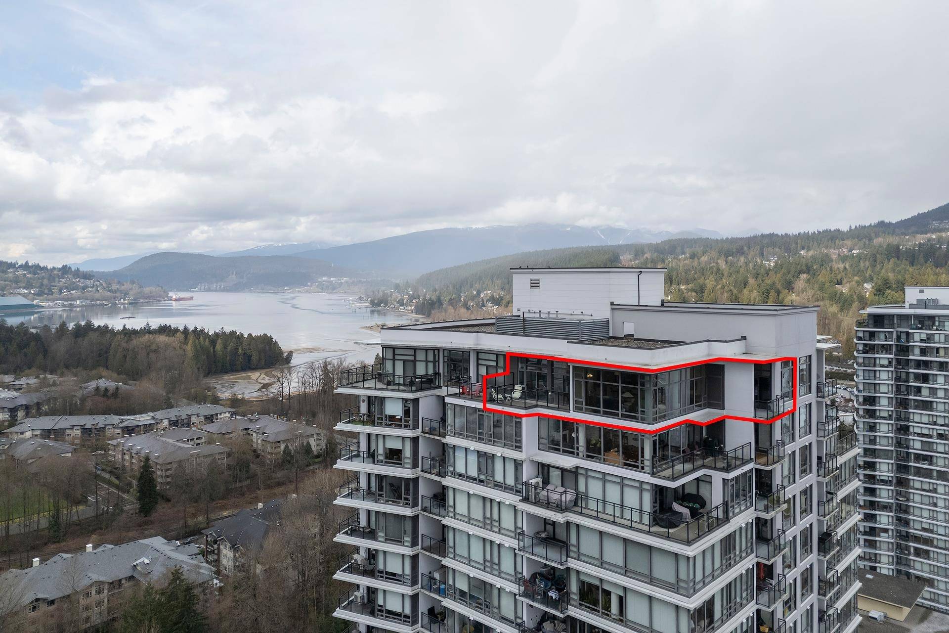 Port Moody, BC V3E 0E1,400 Capilano RD #2701