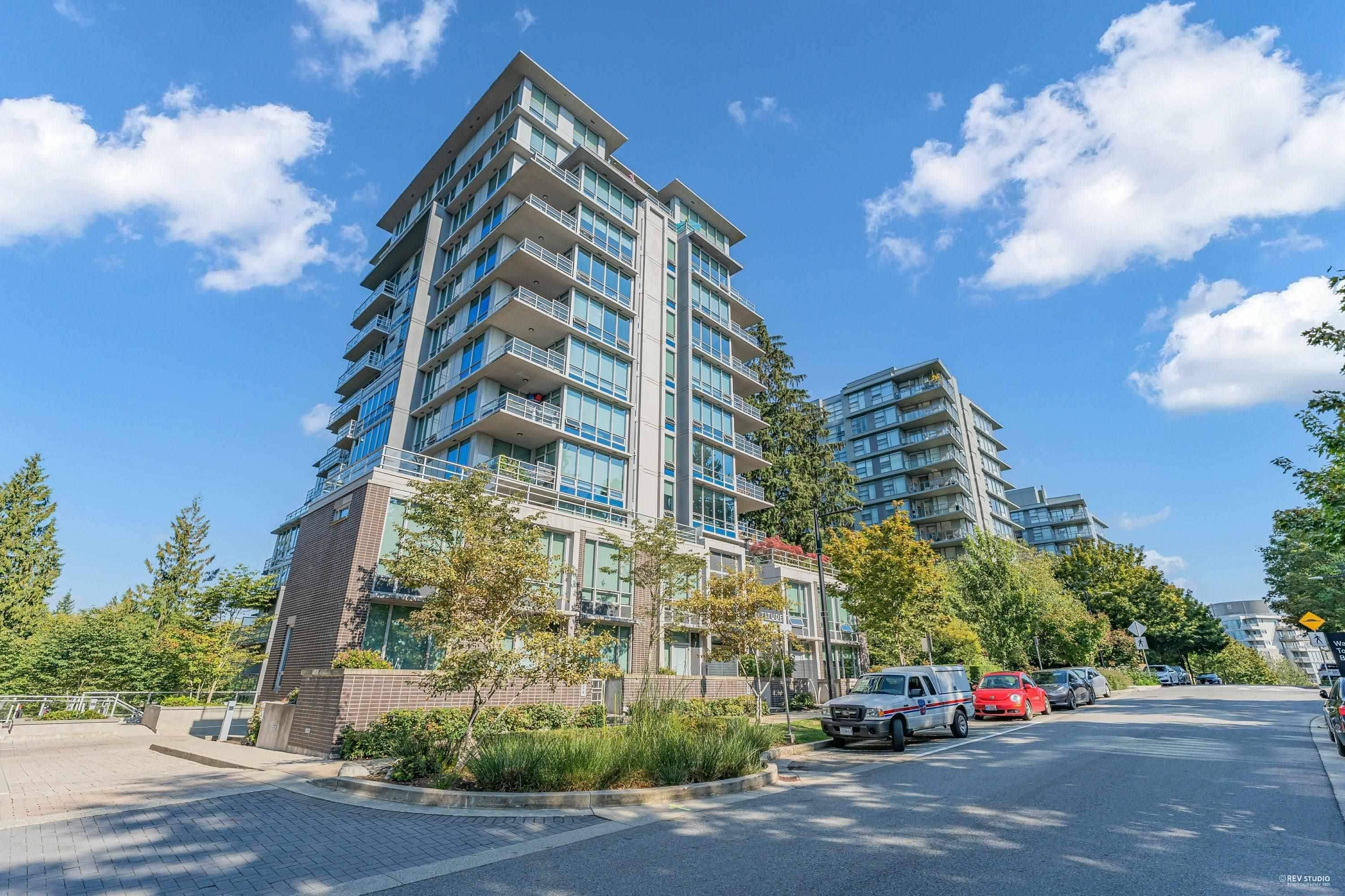 Burnaby, BC V5A 0B7,9080 University CRES #706
