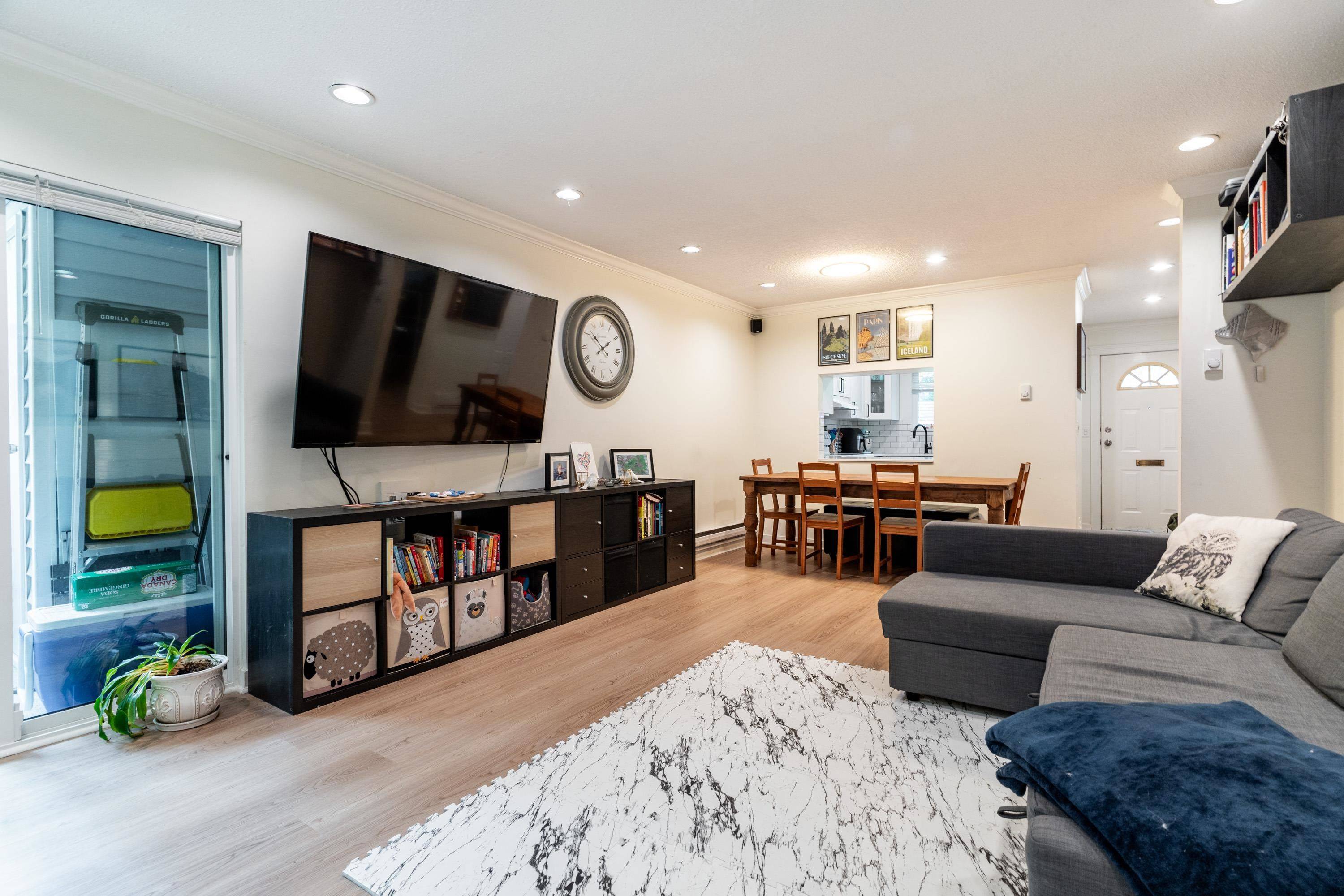 Coquitlam, BC V3B 7E3,1235 Johnson ST #27