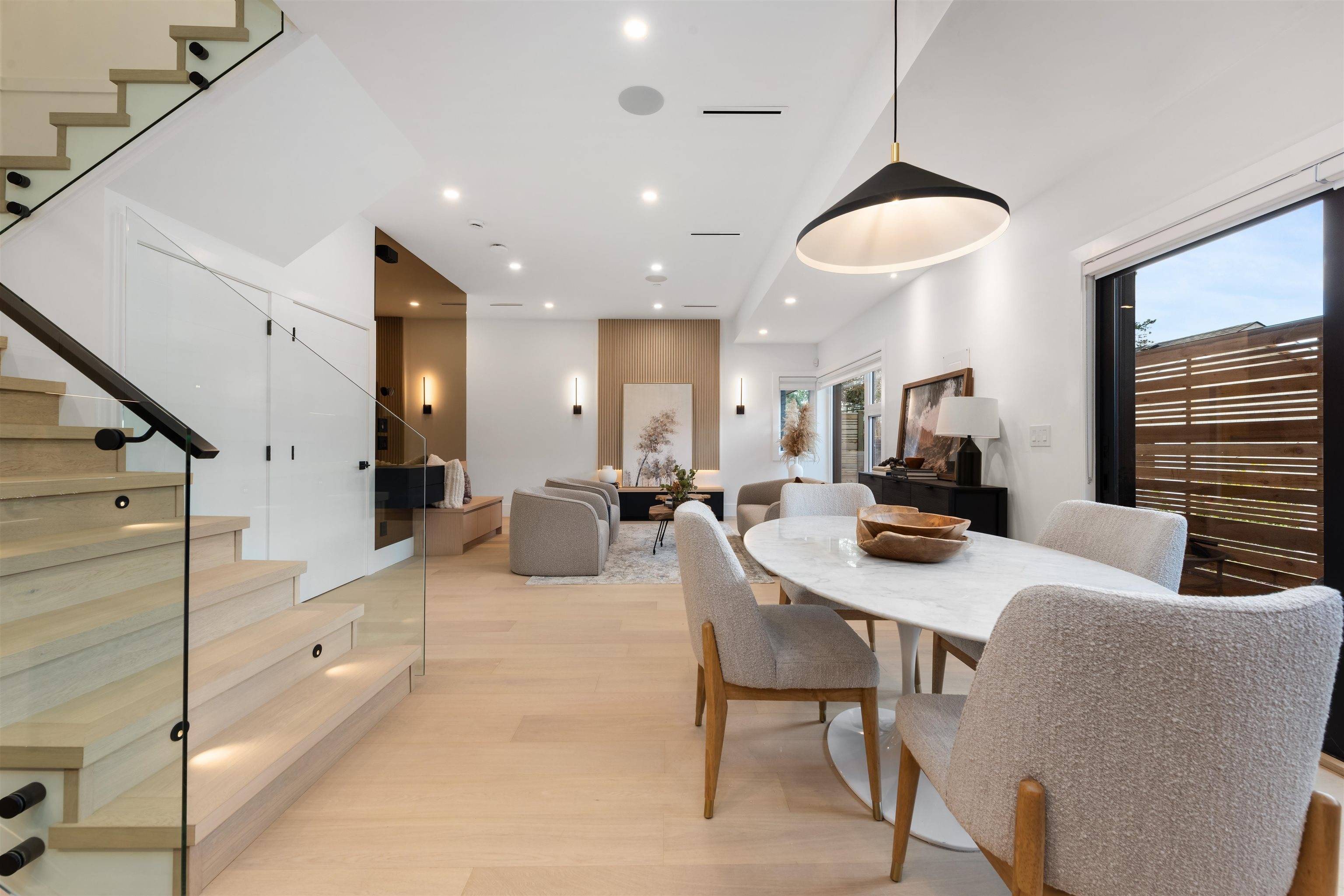 Vancouver, BC V5V 2Z8,371 E 33rd AVE #6