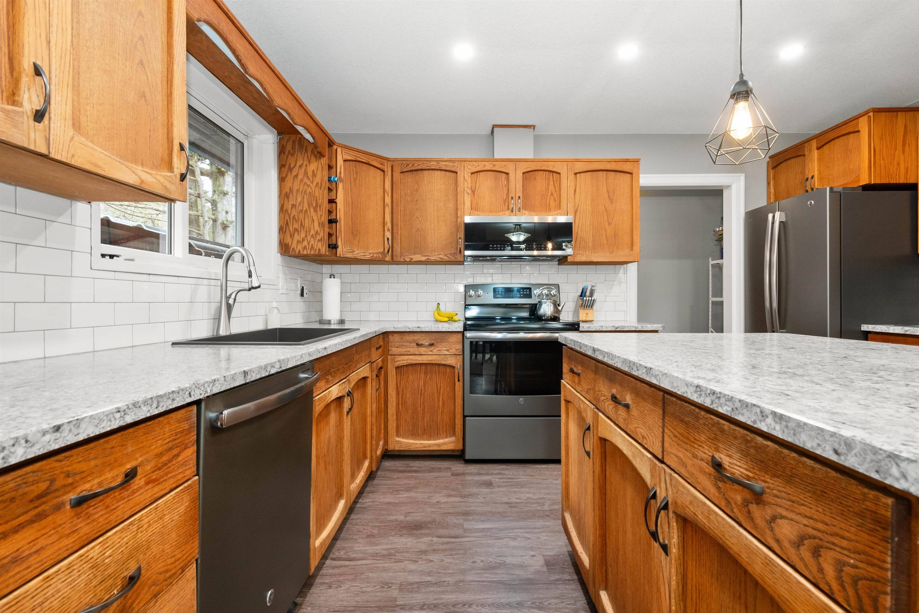 Chilliwack, BC V2P 1G3,45298 Lazenby RD