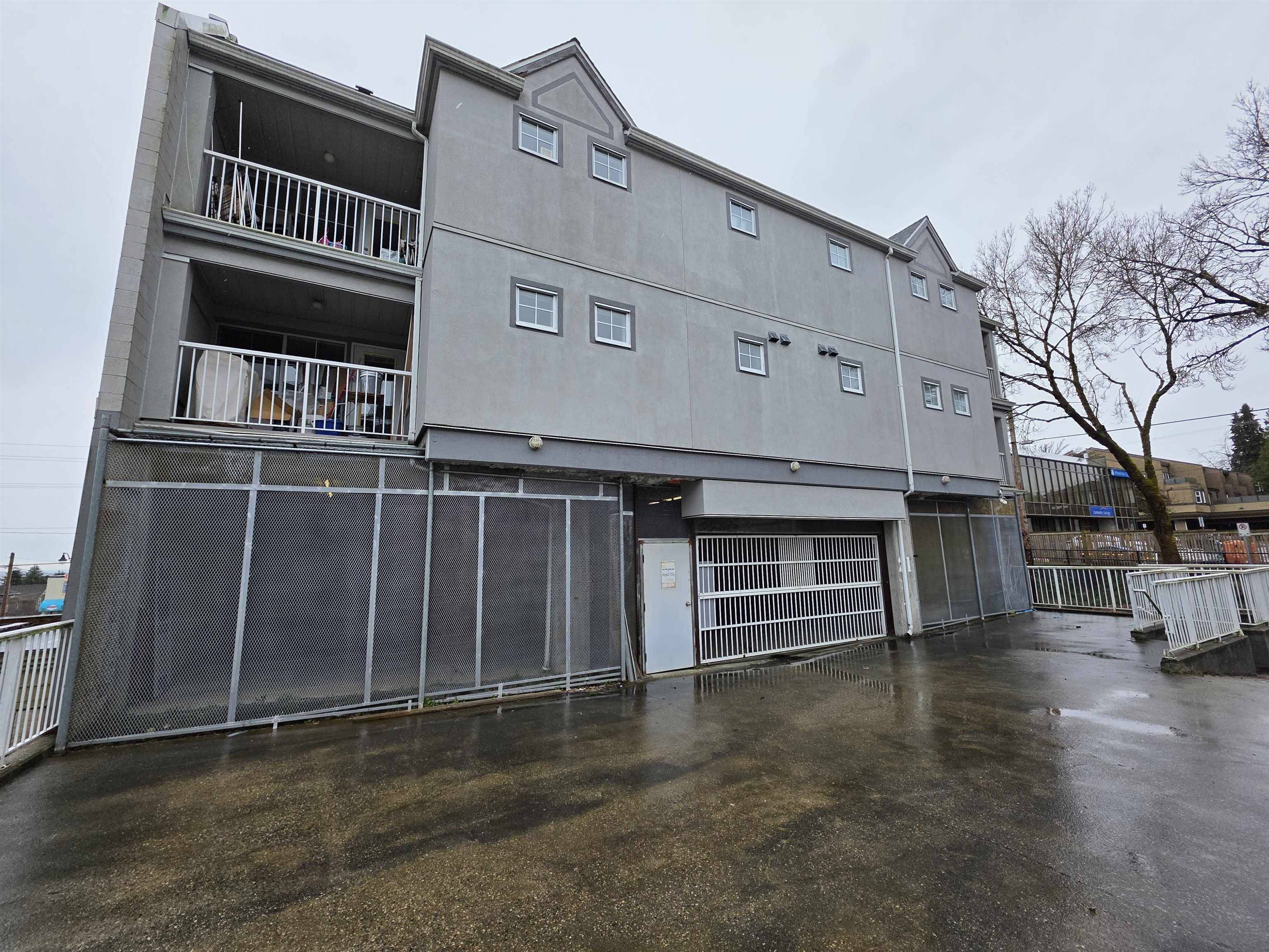 New Westminster, BC V3M 4J8,723 Twelfth ST #103