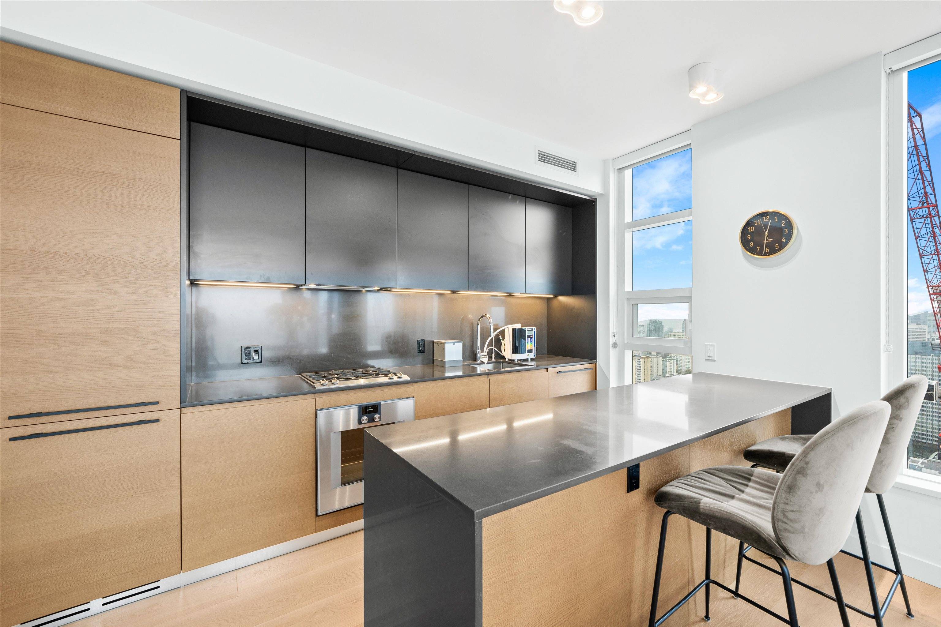 Vancouver, BC V6Z 0G7,1289 Hornby ST #4505