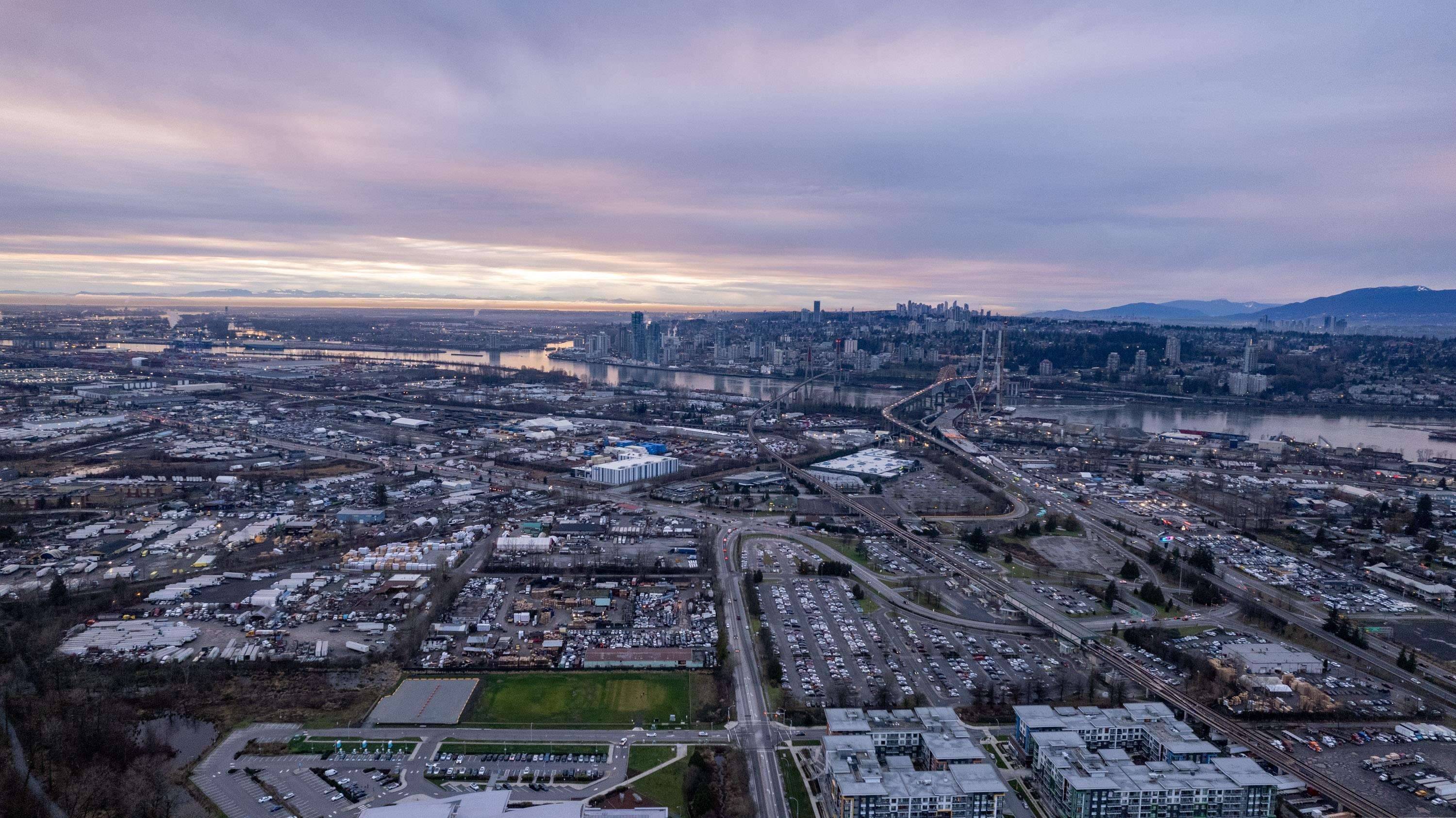 Surrey, BC V3T 3G1,10927 128a ST