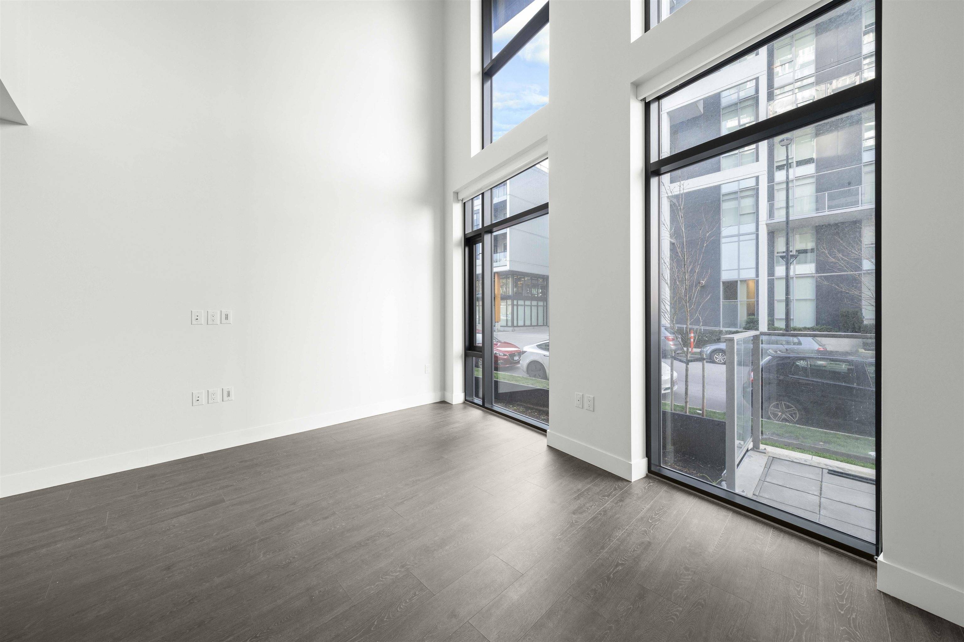 Vancouver, BC V5S 0J7,8577 Rivergrass DR