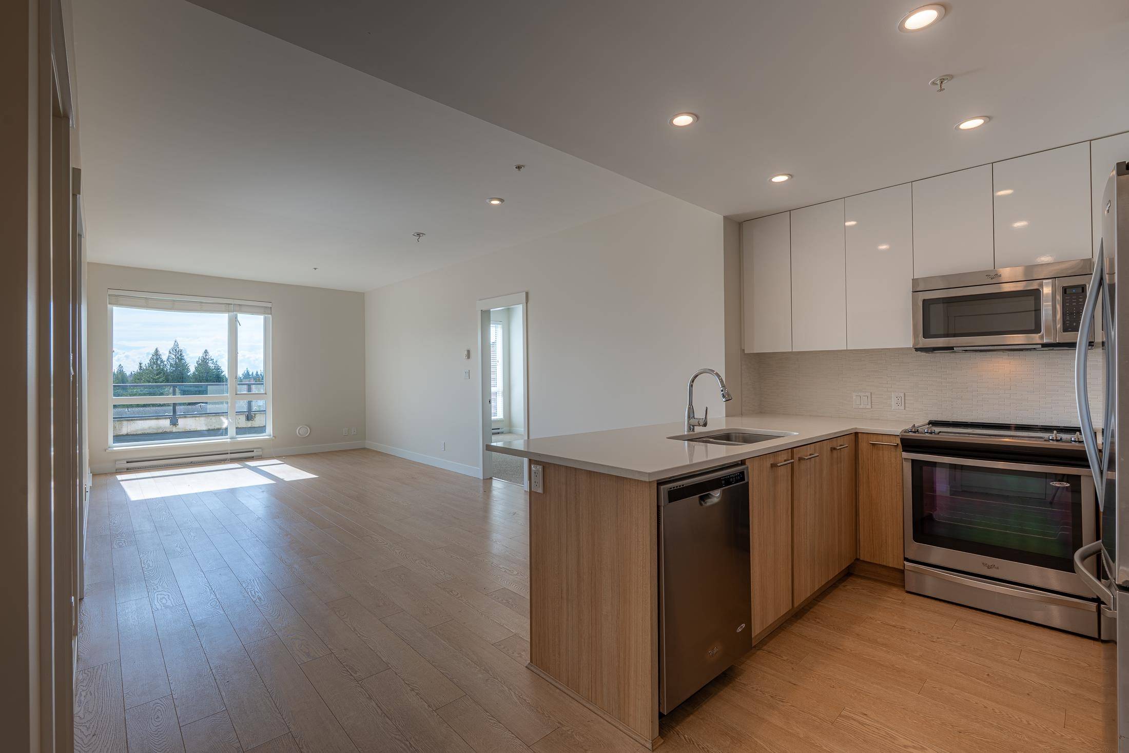 Gibsons, BC V0N 1V0,875 Gibsons WAY #208