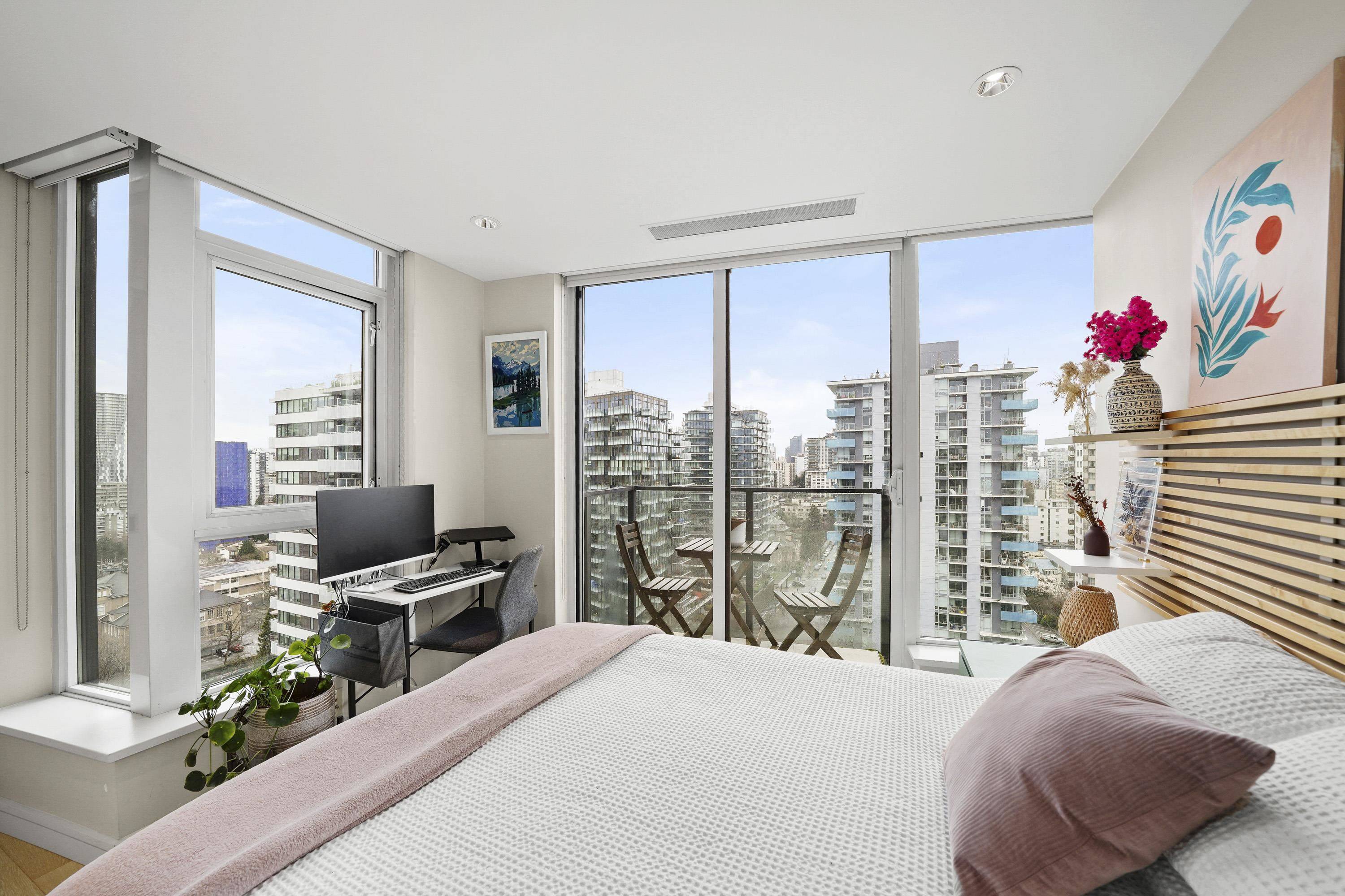 Vancouver, BC V6G 0B1,1221 Bidwell ST #1902