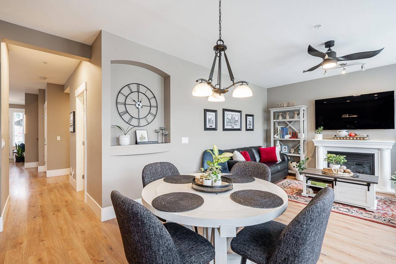 Maple Ridge, BC V2W 0B6,23382 Griffen RD