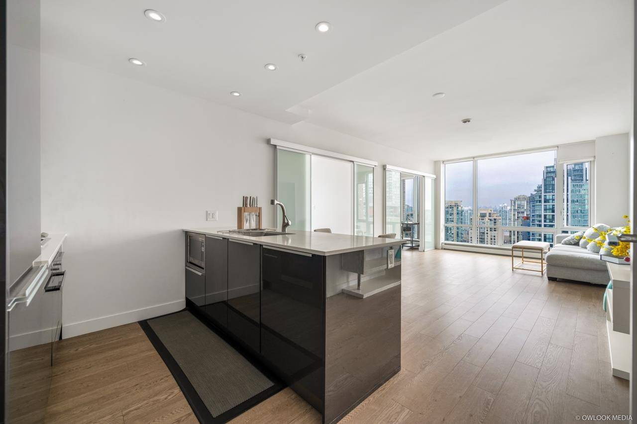 Vancouver, BC V6Z 0E3,1283 Howe ST #2504