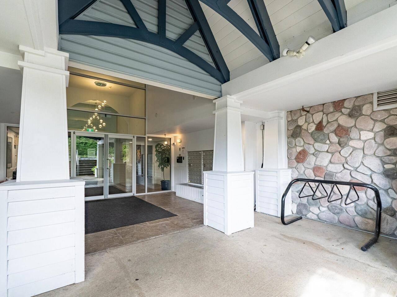 Richmond, BC V7E 6N5,12633 No. 2 RD #107