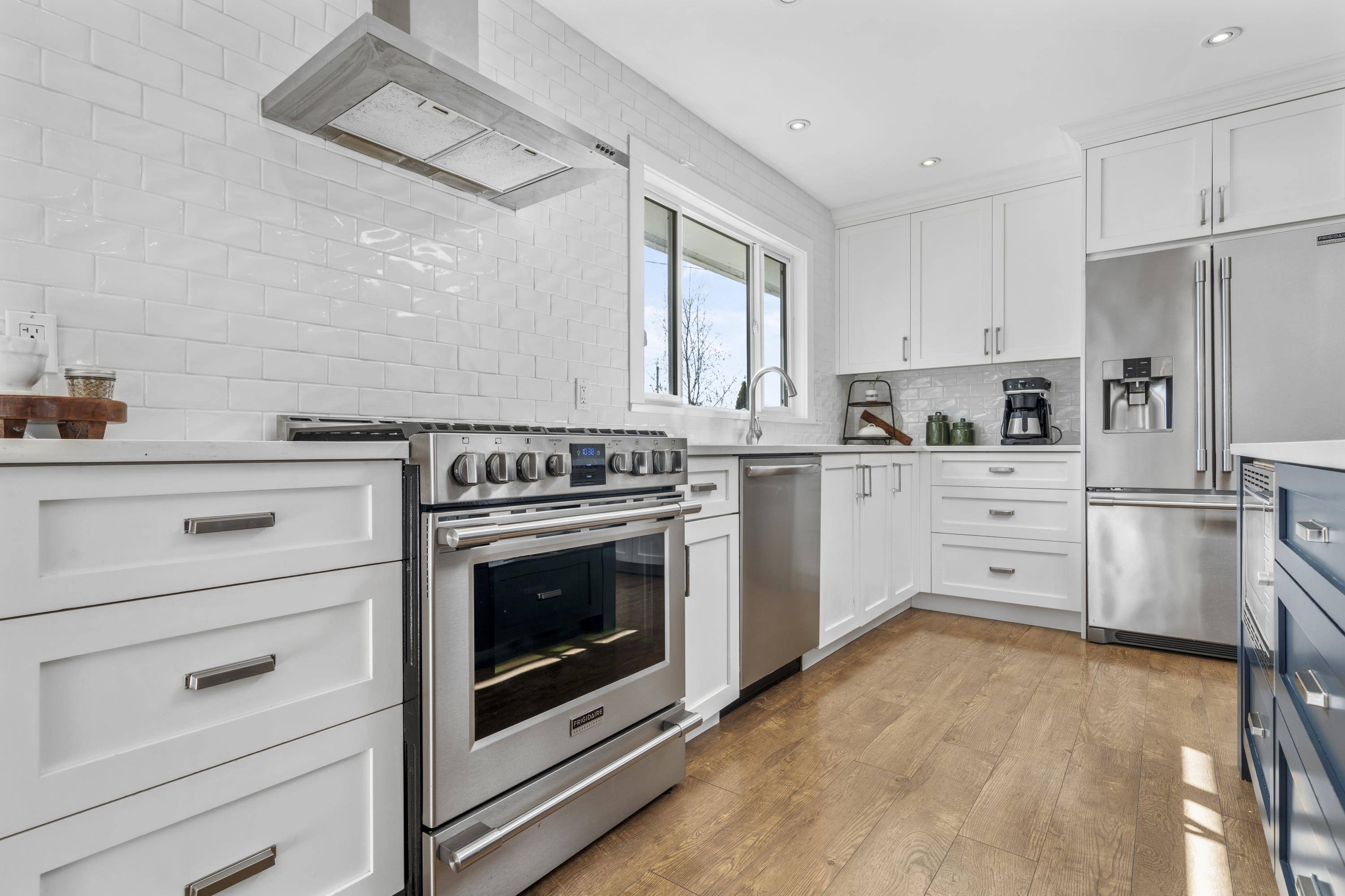 Delta, BC V4M 3C9,856 53a ST