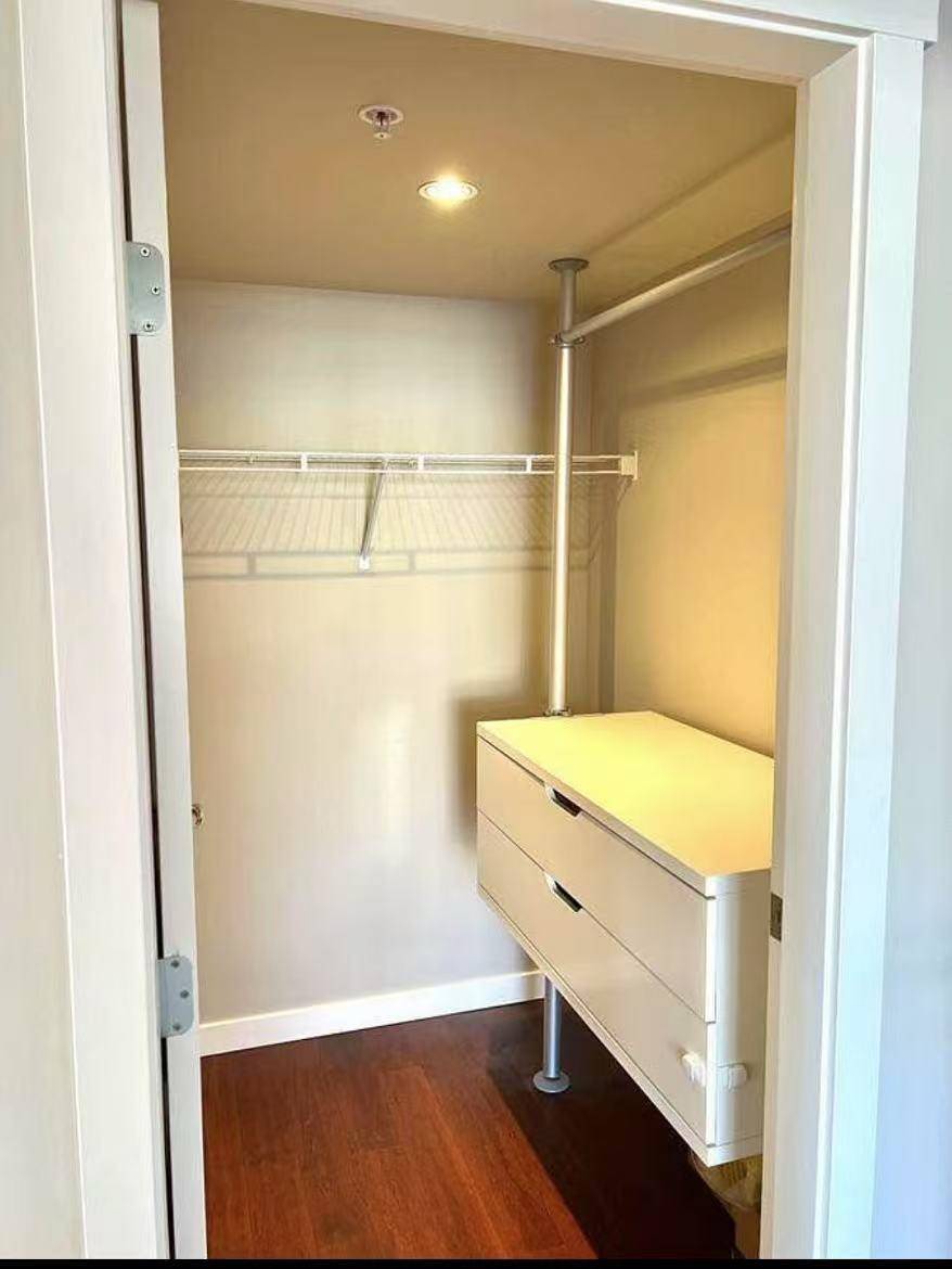 Richmond, BC V6Y 0A9,9373 Hemlock DR #310