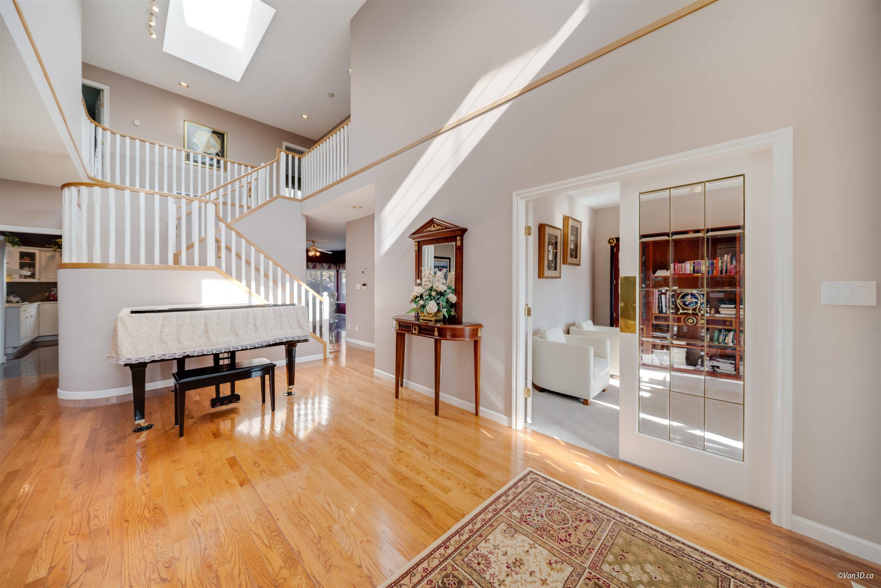 Coquitlam, BC V3E 2Z1,2551 Sapphire PL