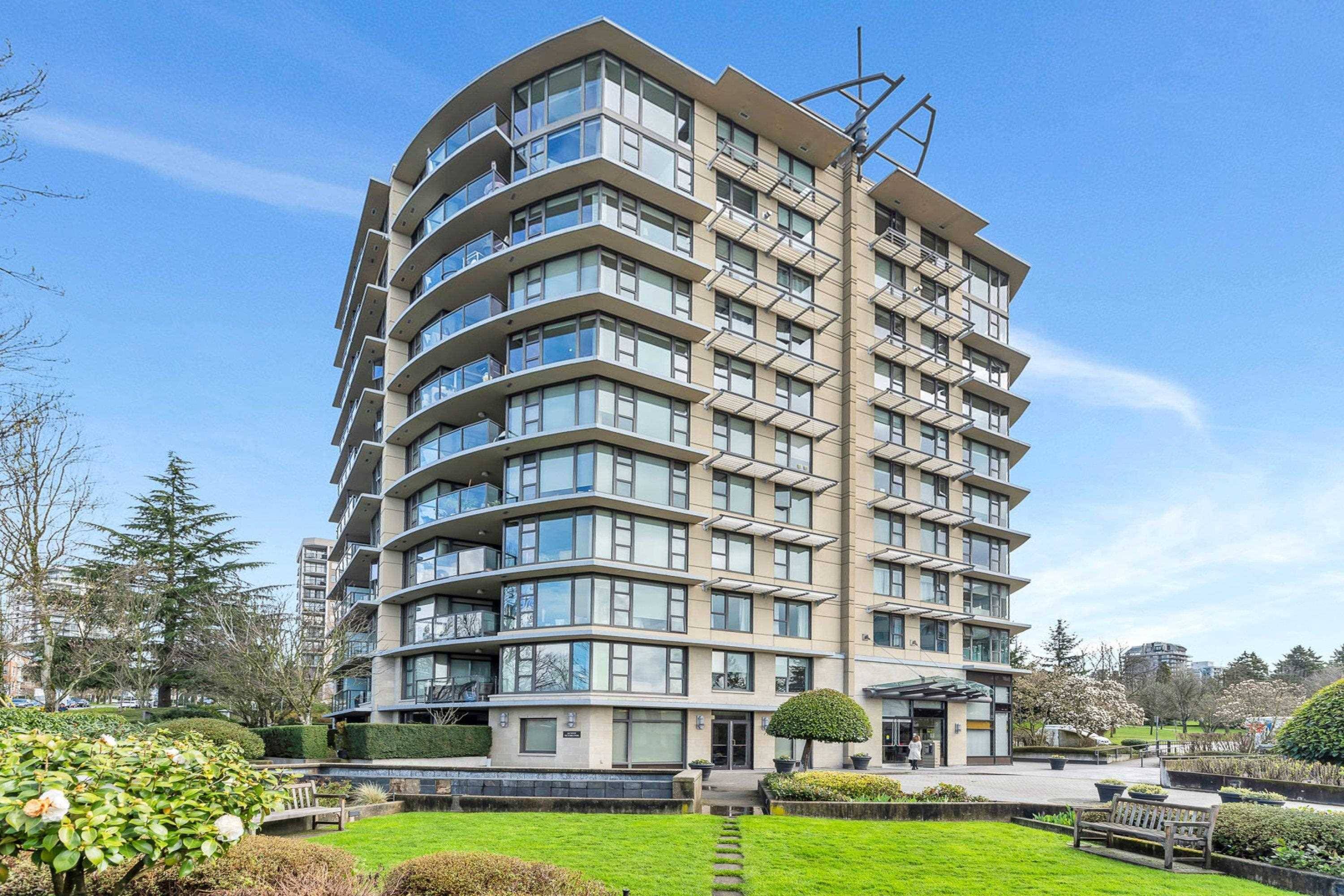 North Vancouver, BC V7M 0A2,683 Victoria PARK #304