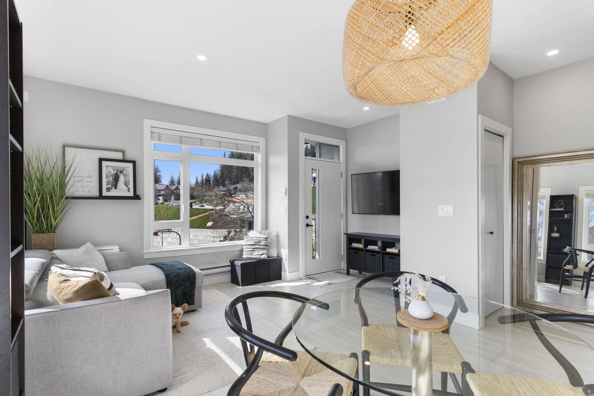 Coquitlam, BC V3E 0L9,3525 Chandler ST #101