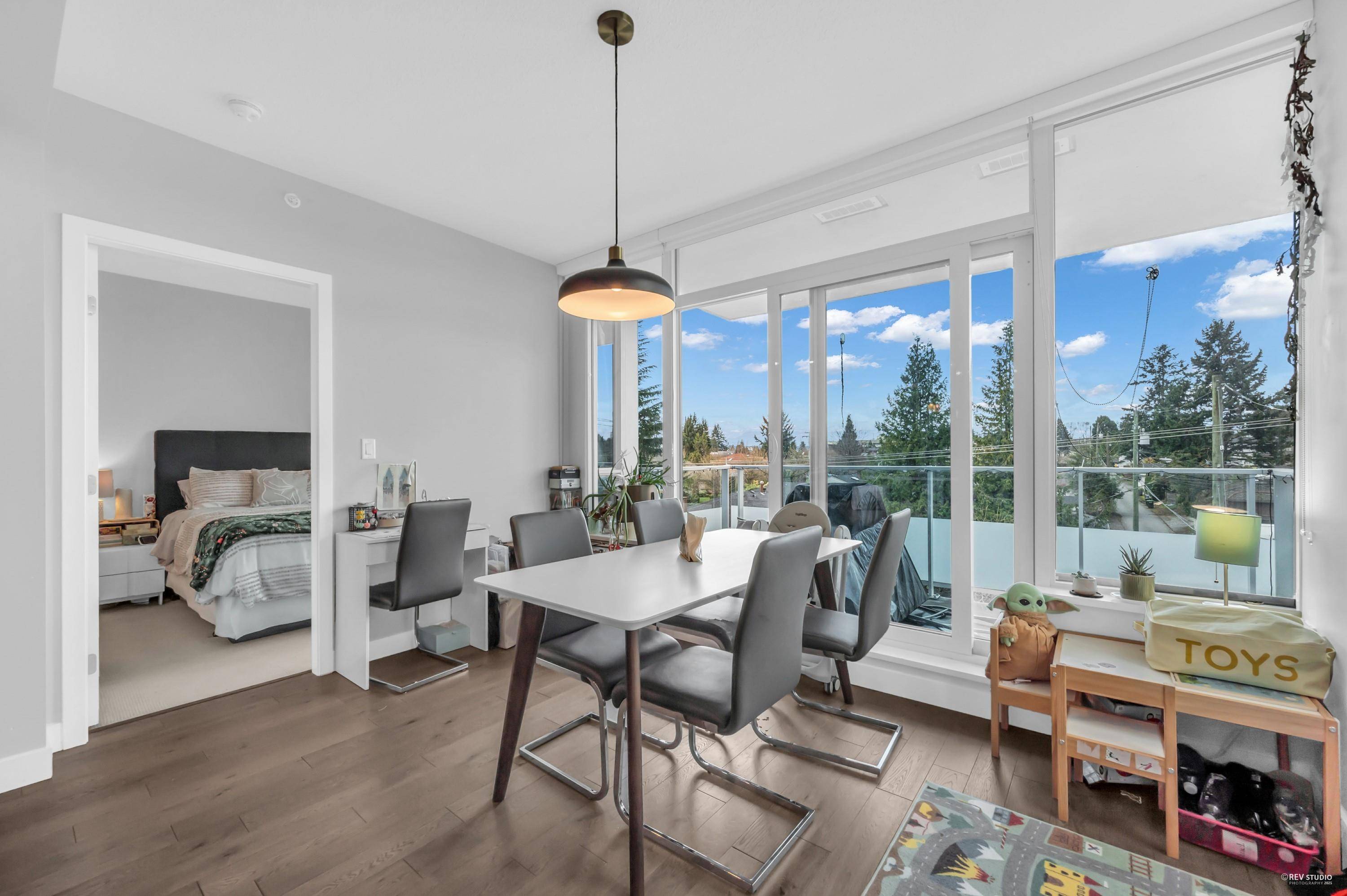Vancouver, BC V5Z 2N1,677 W 41st AVE #408