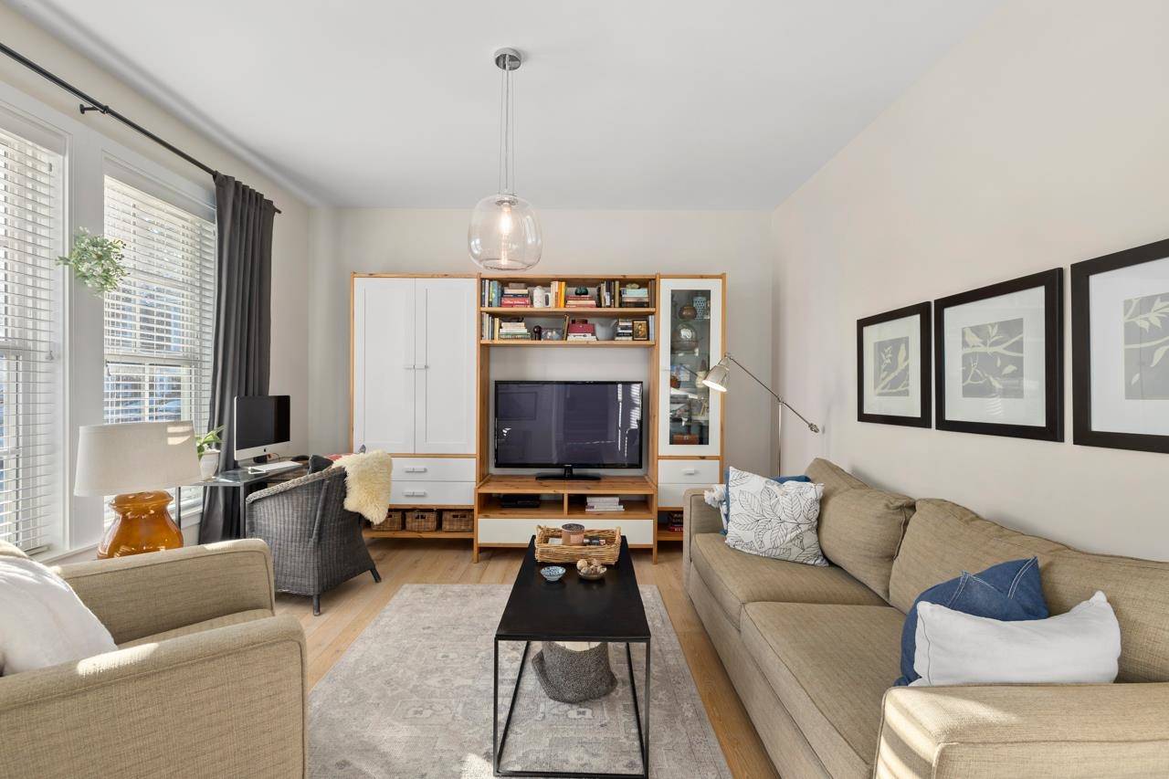 Surrey, BC V4A 0B7,12935 15a AVE