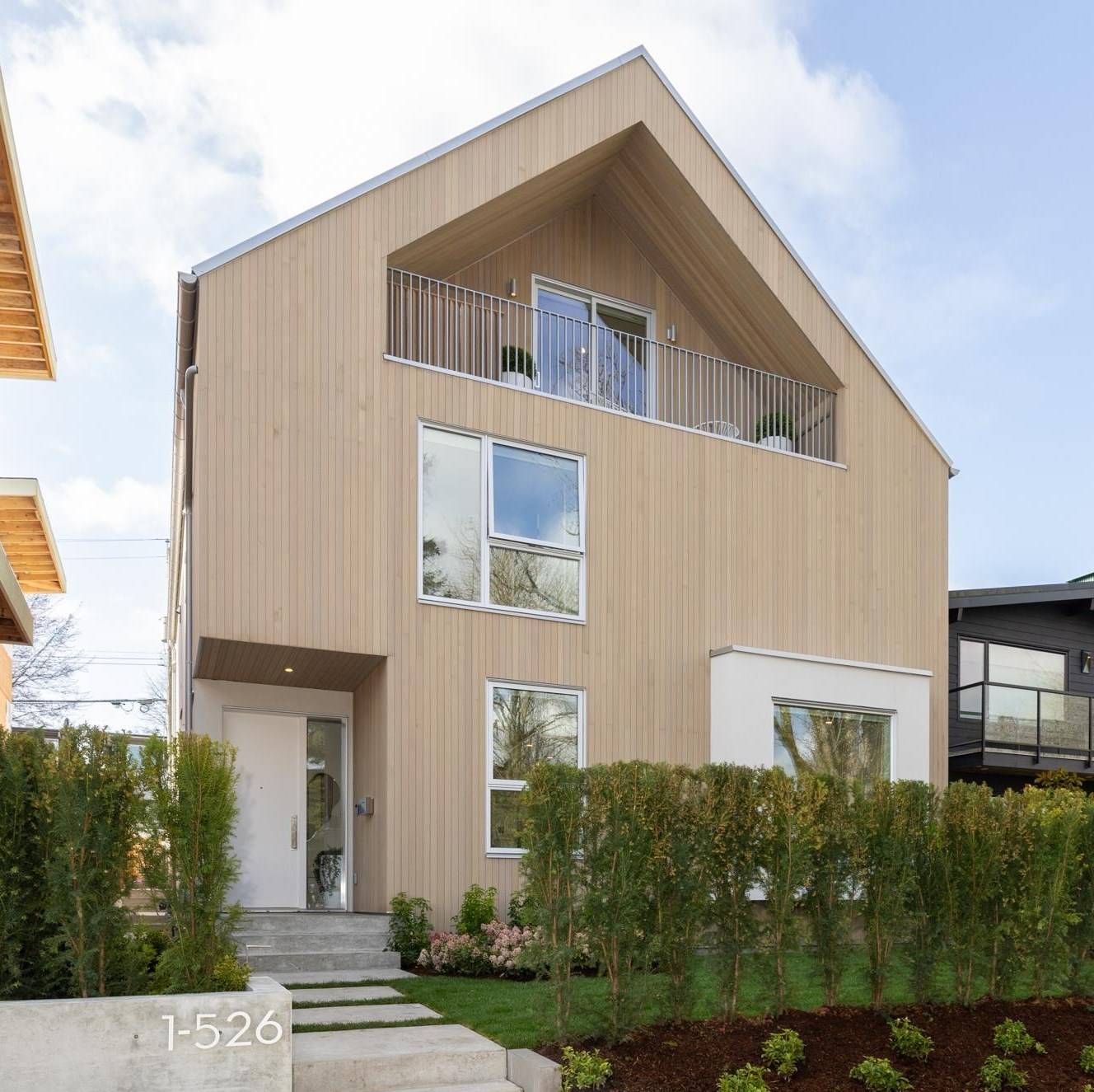 Vancouver, BC V5V 2V6,526 E 30th AVE #1