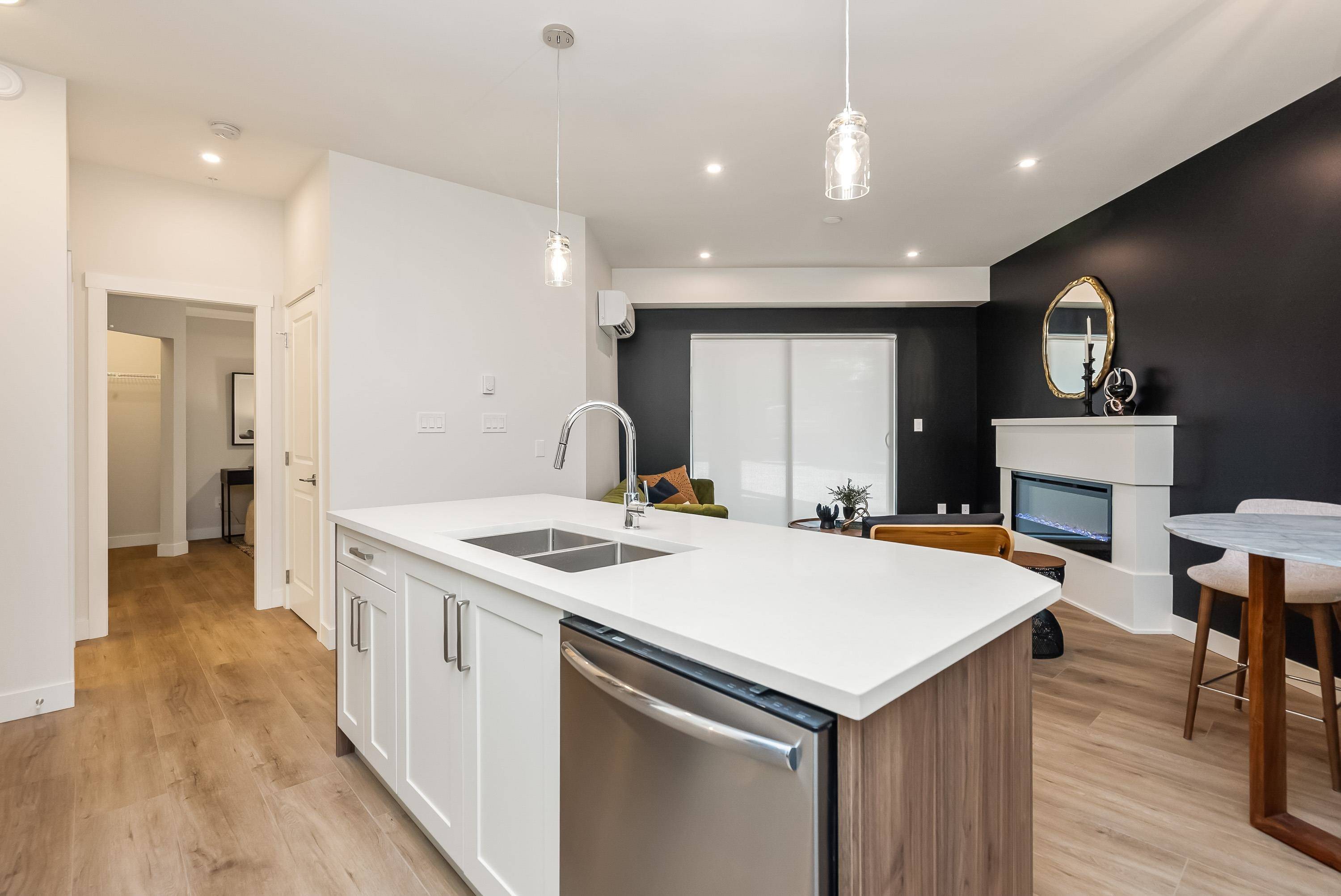 Chilliwack, BC V2P 4P2,8497 Young RD #402