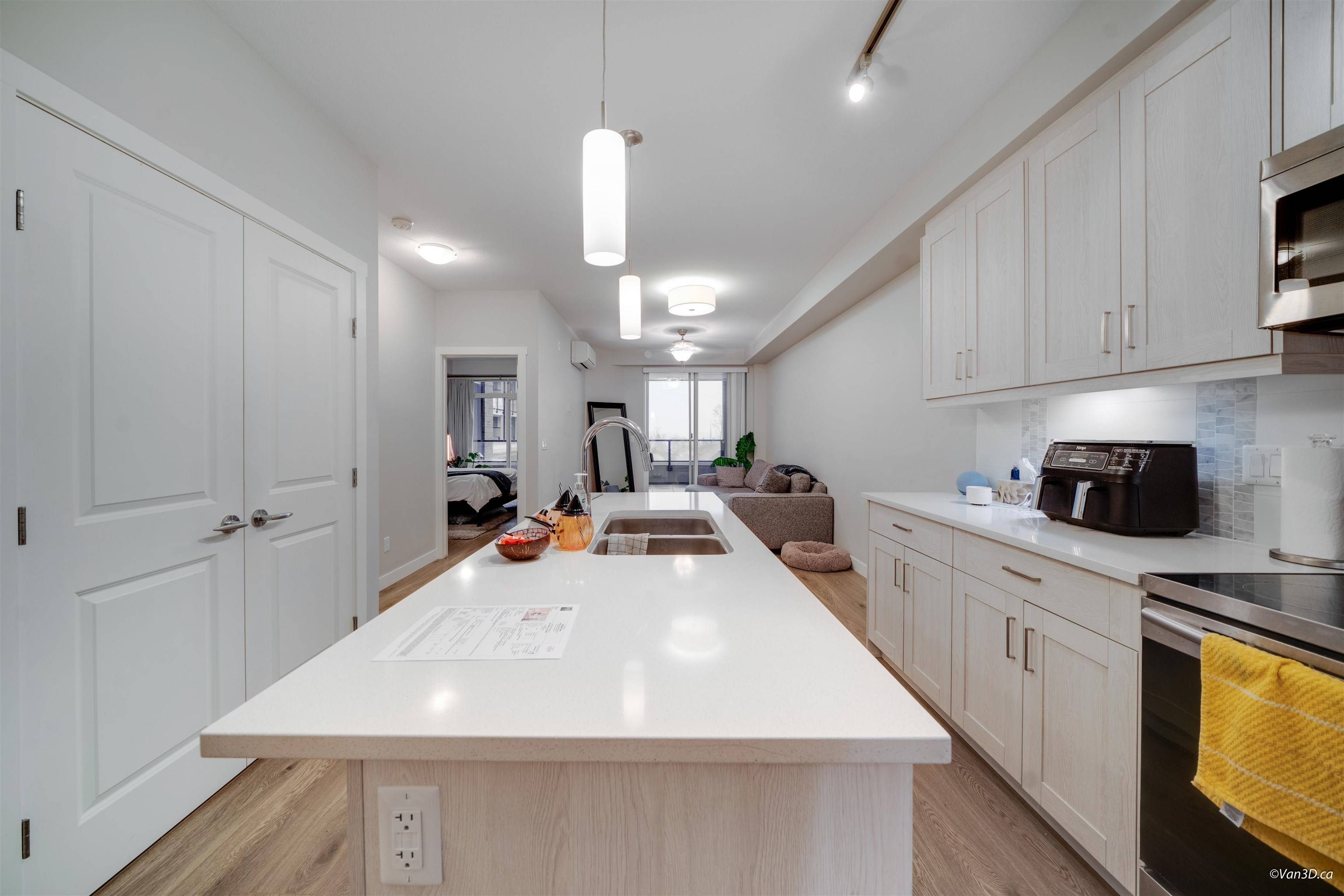 Langley, BC V2Y 0Z9,20826 72 AVE #202