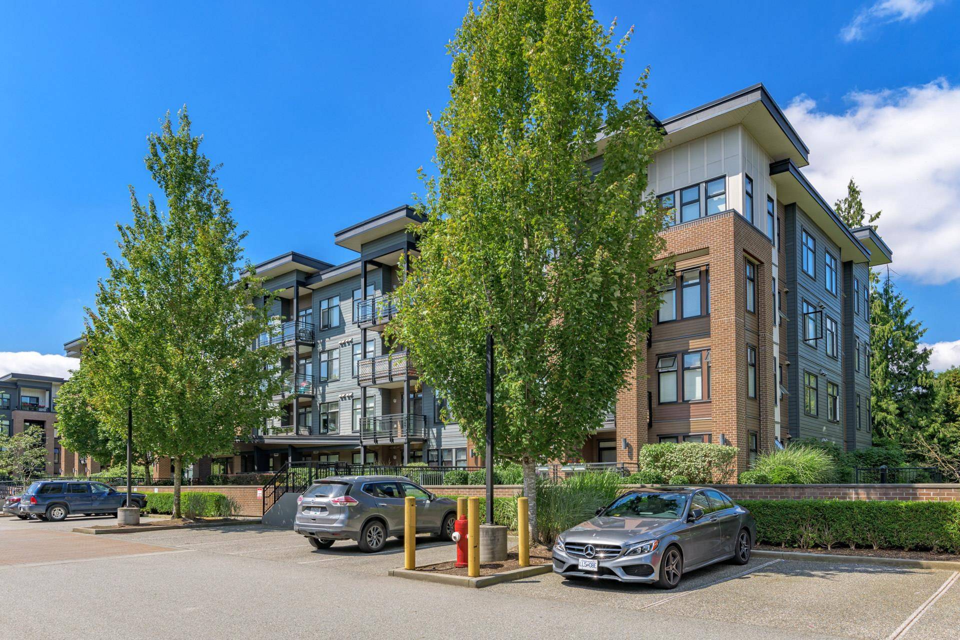 Langley, BC V3A 0E6,20062 Fraser HWY #209