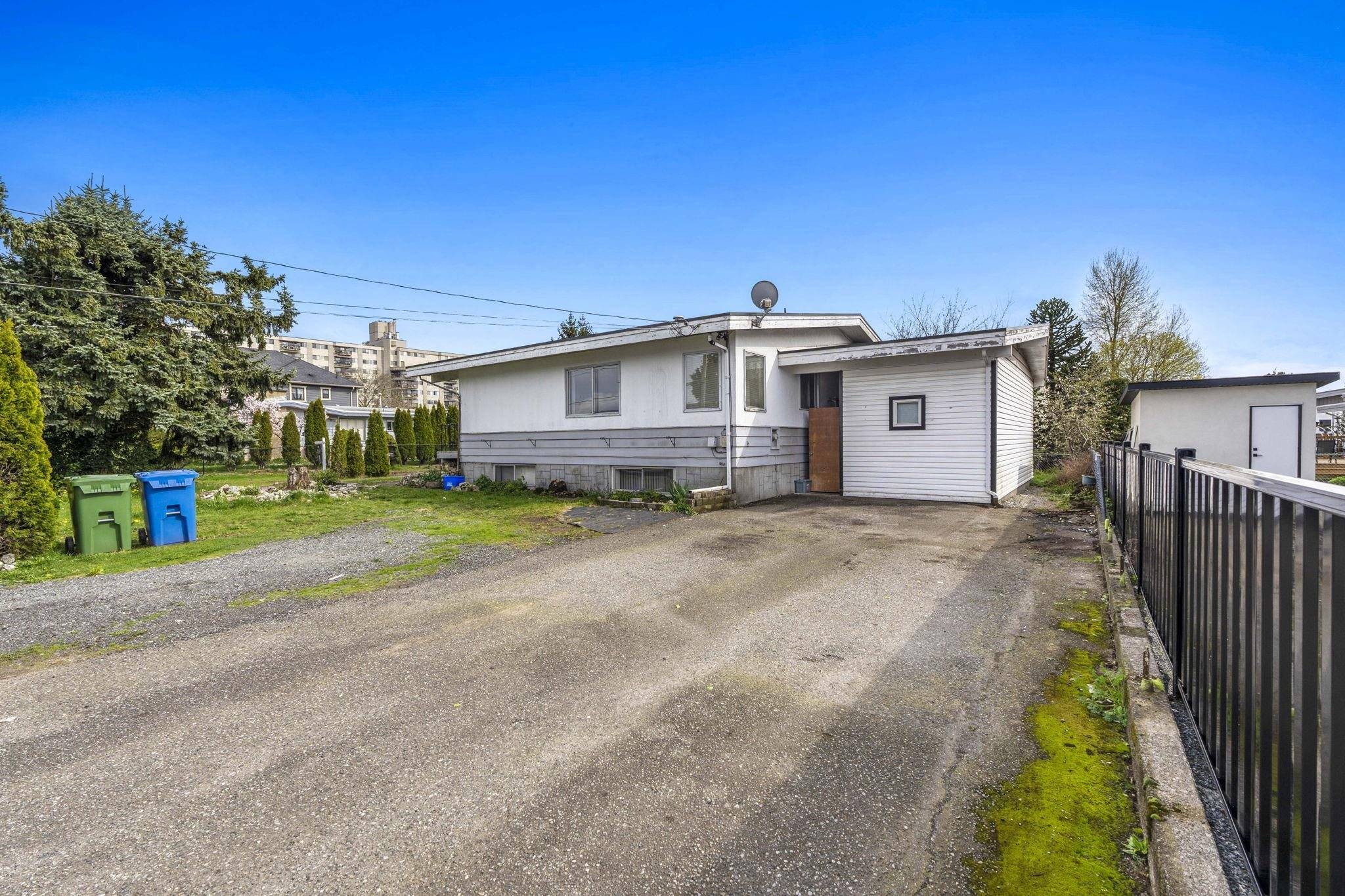 Abbotsford, BC V2T 2V4,2815 Centennial ST