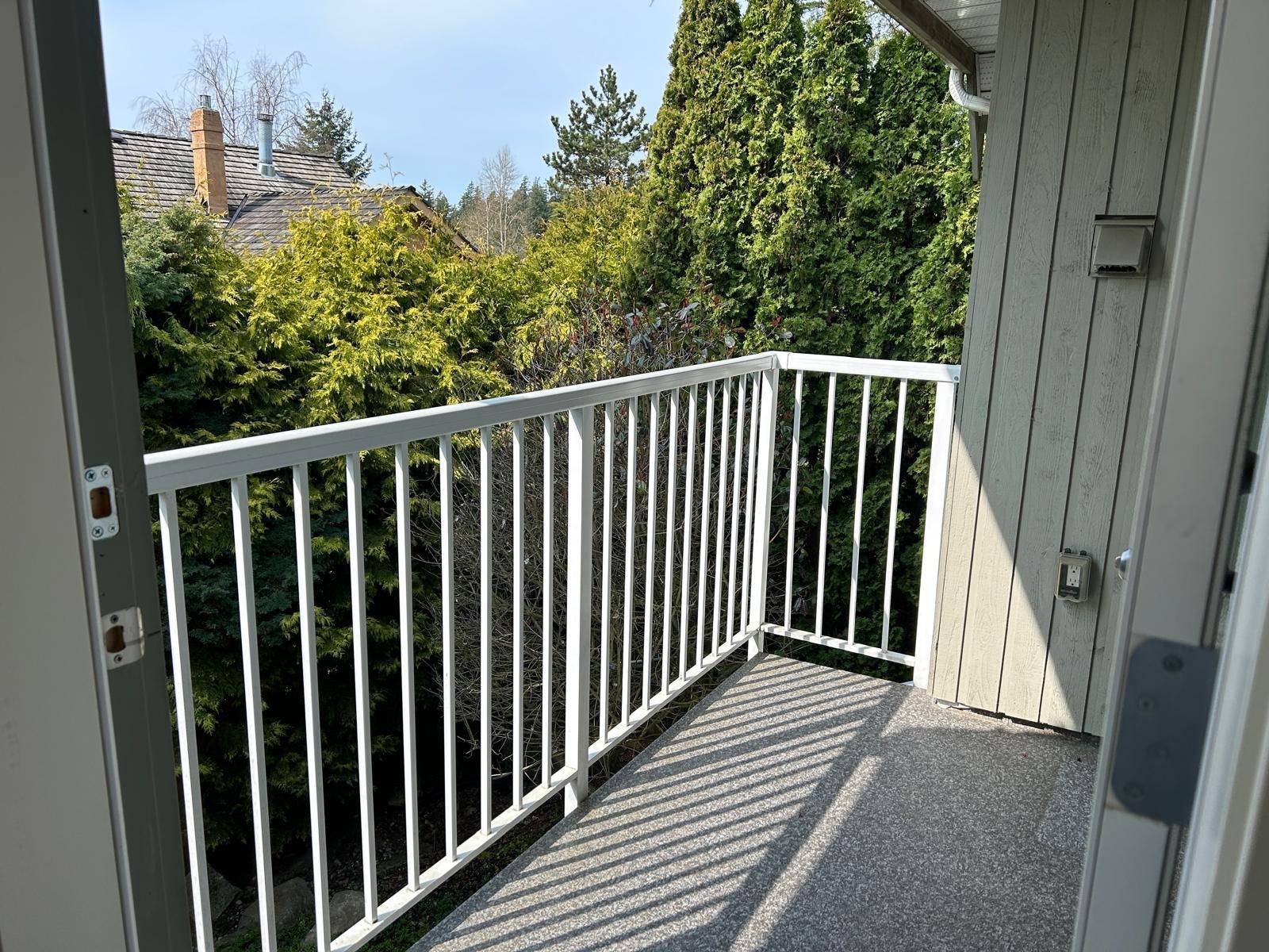 Surrey, BC V4A 9B1,2273 131a ST #2 Bed Suite