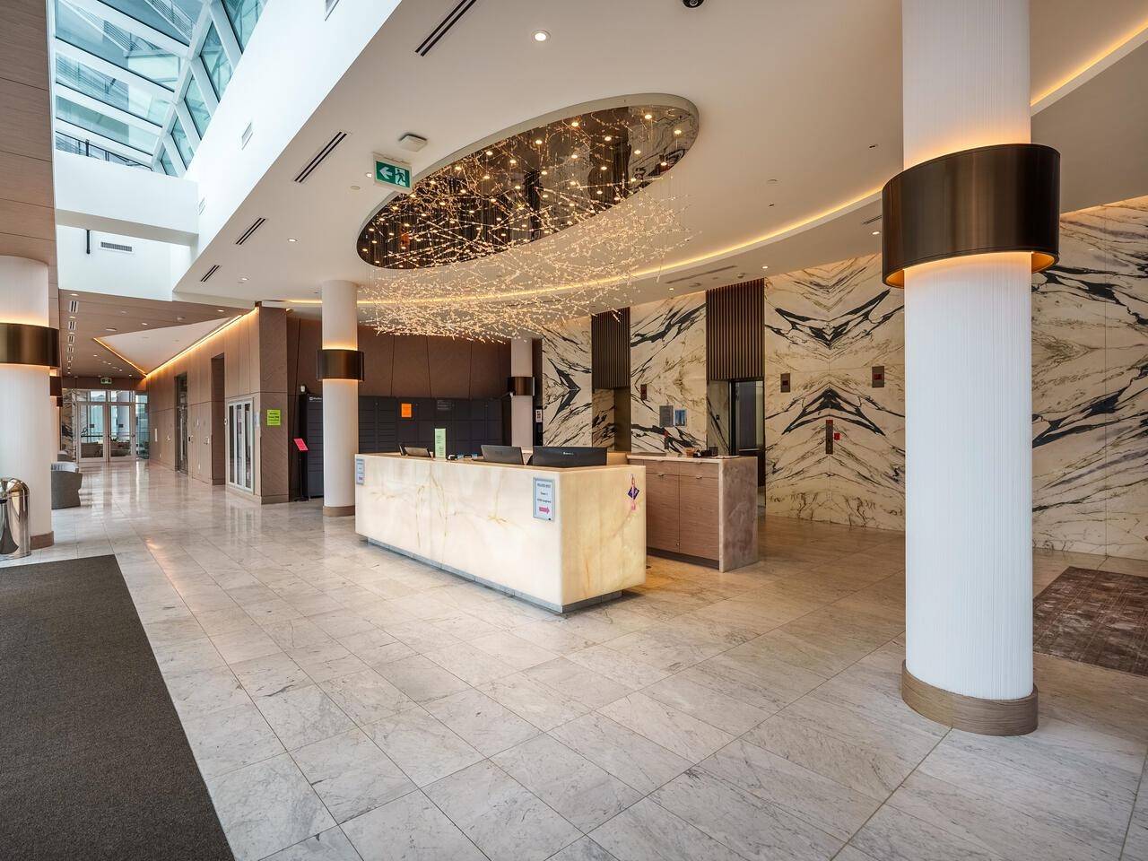 Burnaby, BC V5C 0M8,4720 Lougheed HWY #2510