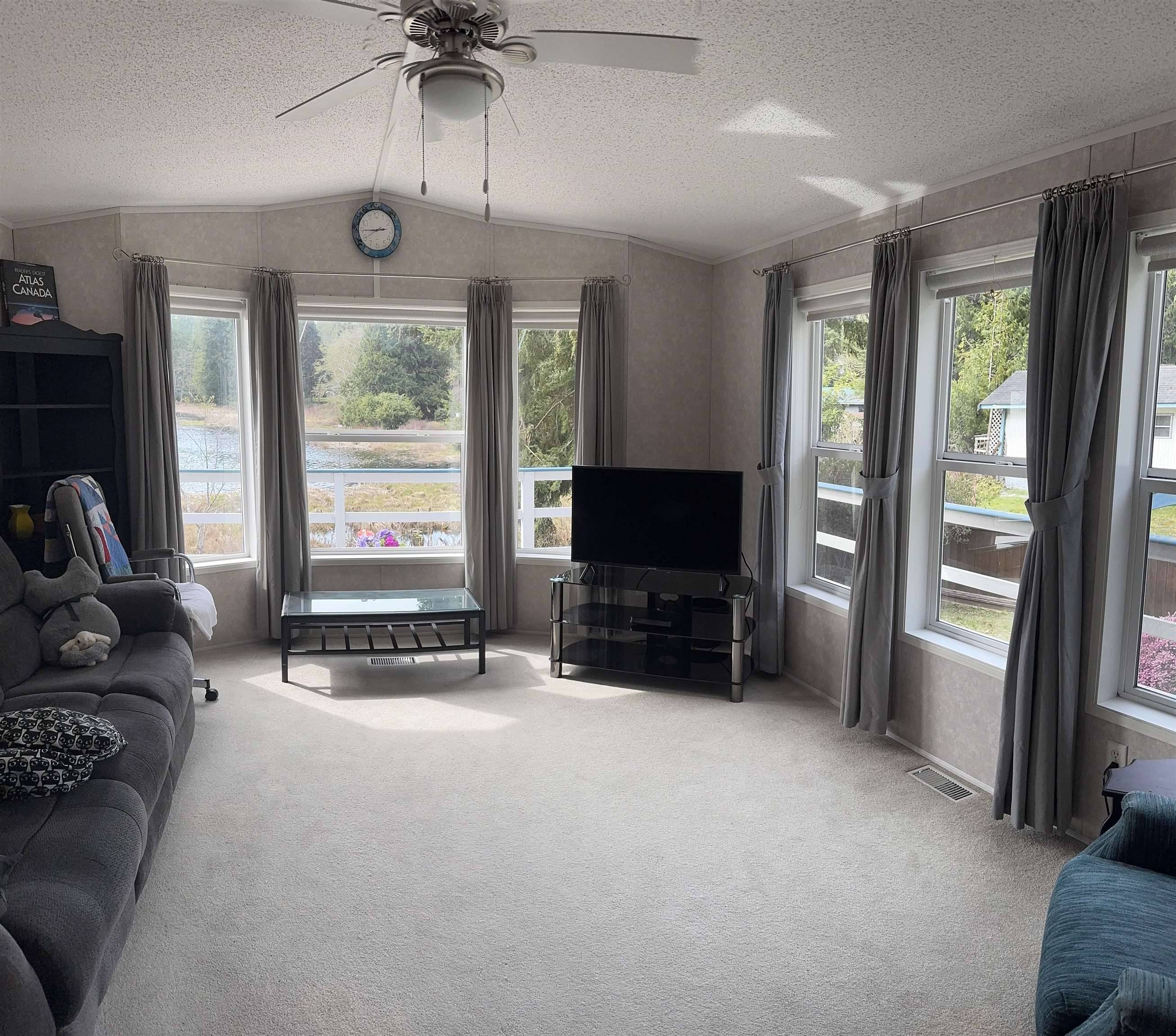 Madeira Park, BC V0N 2H1,12793 Madeira Park RD #11