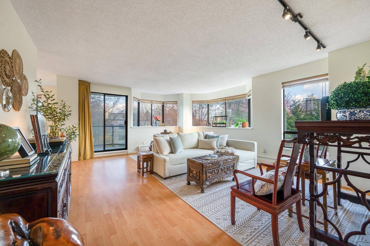 Vancouver, BC V6J 2E1,1568 W 12th AVE #4A