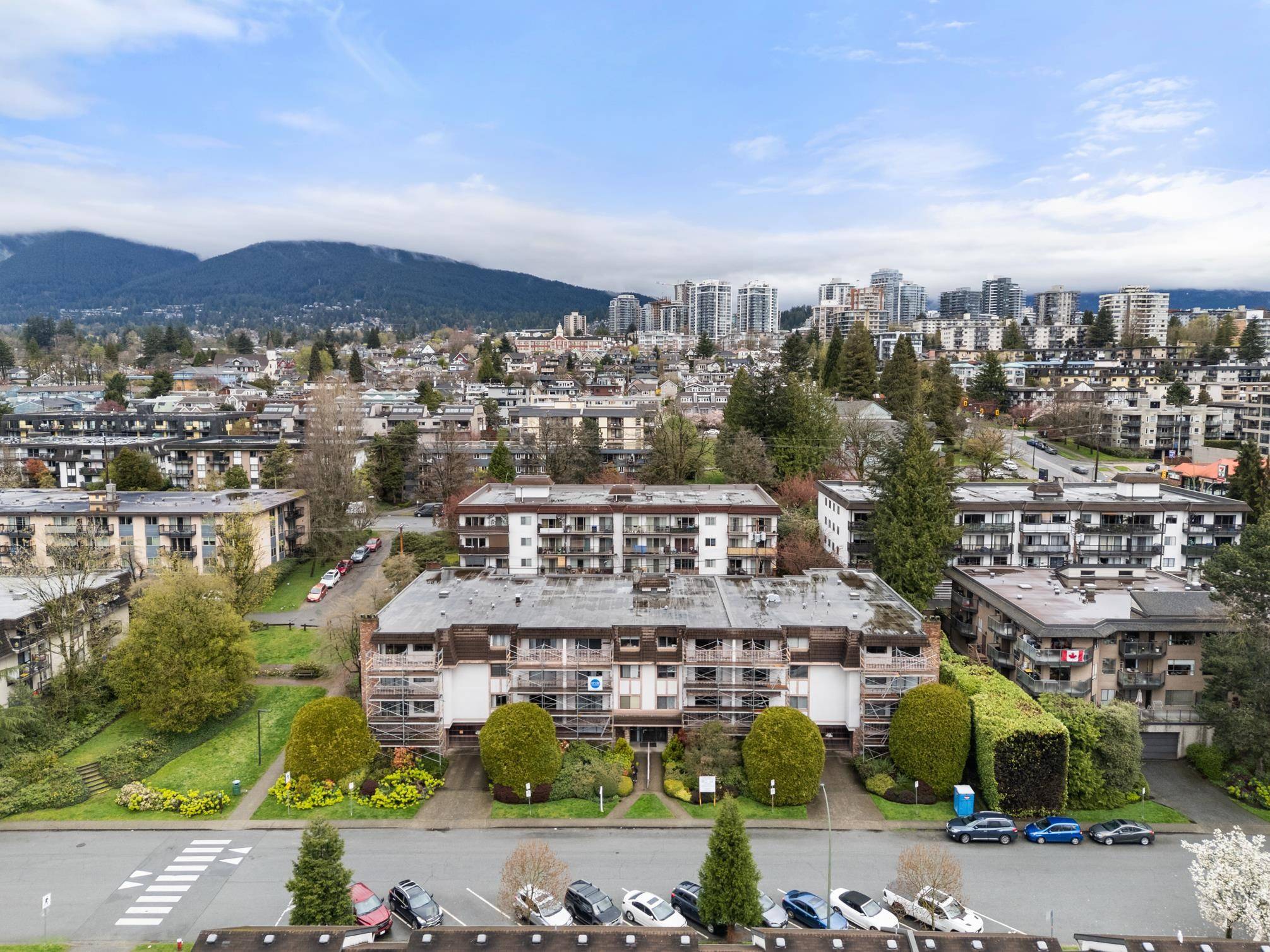 North Vancouver, BC V7M 1C6,236 W 2nd ST #302