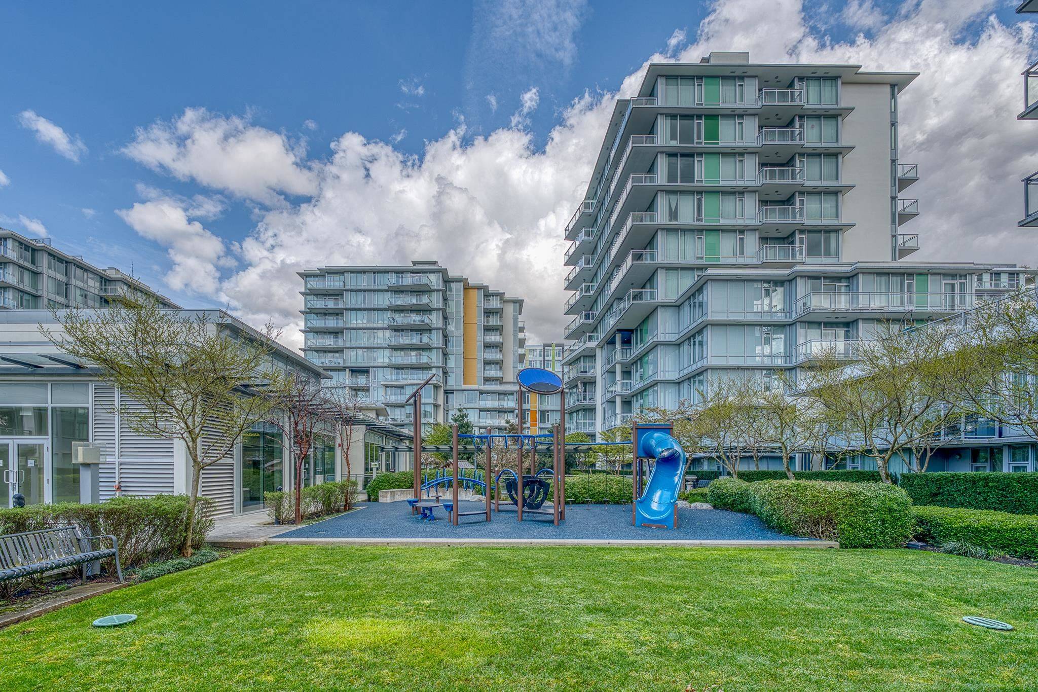 Richmond, BC V6X 0N5,8633 Capstan WAY #305