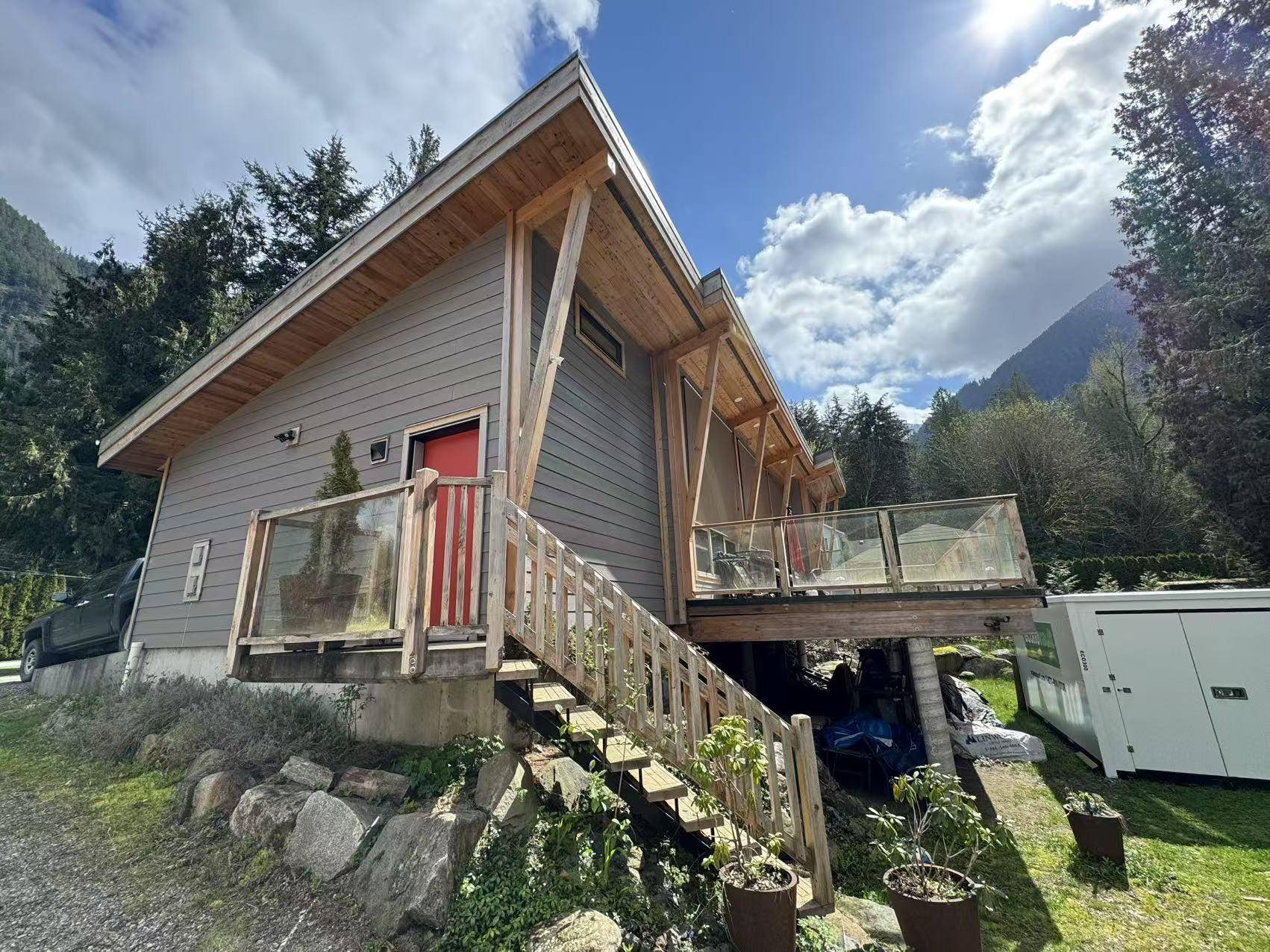 Hope, BC V0X 1L2,19565 Silverhope RD