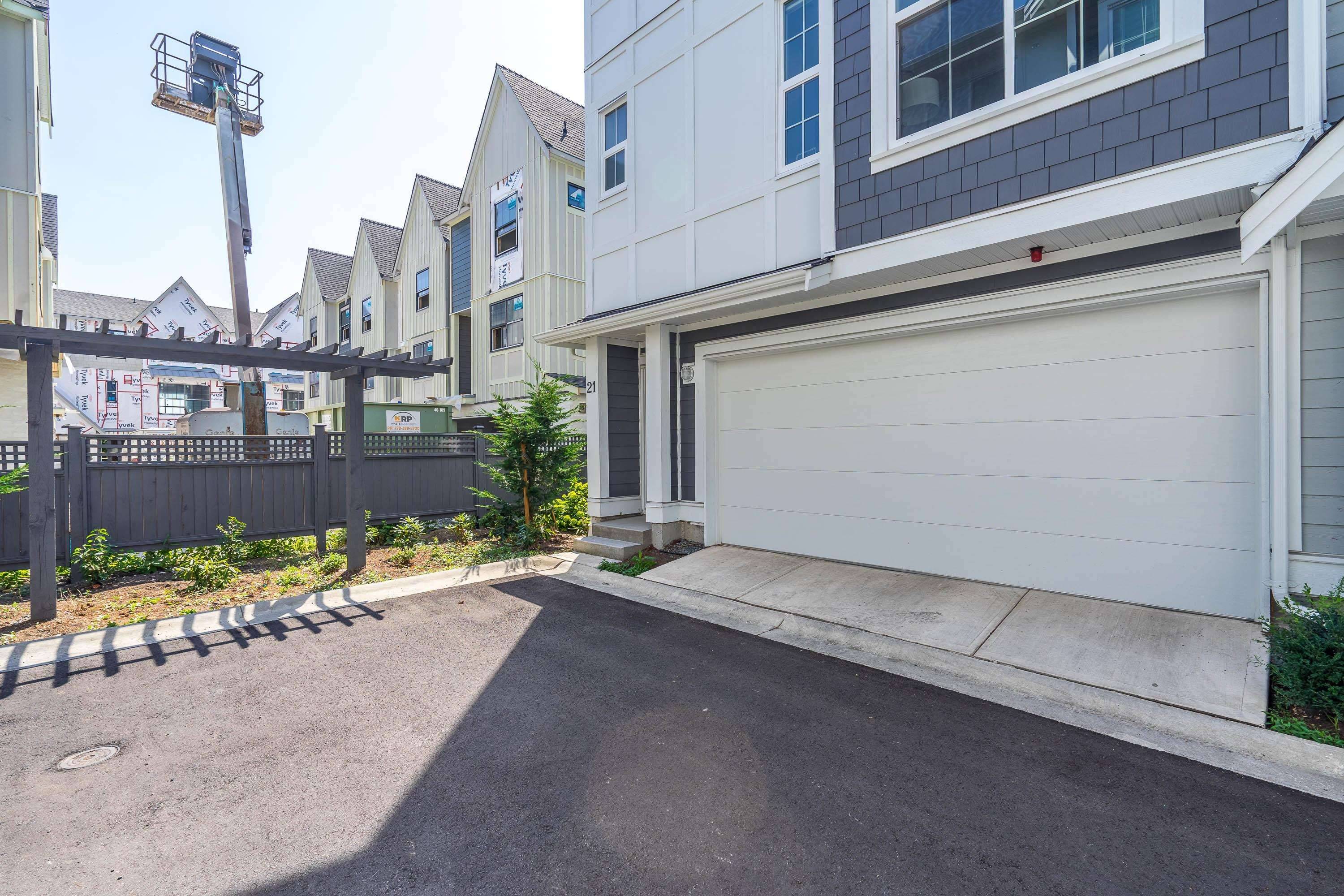 Langley, BC V2Y 2A4,20321 80 AVE #21