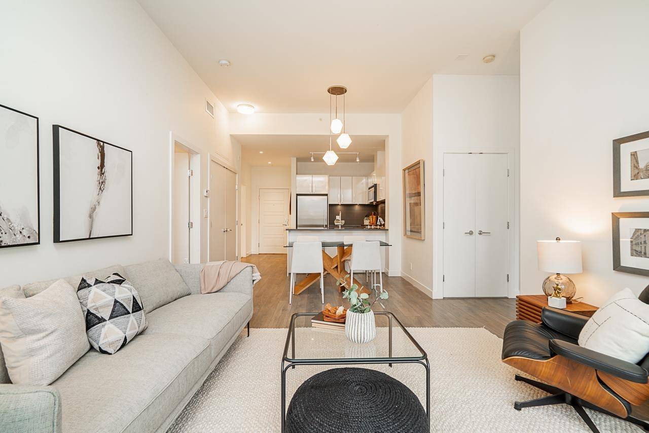 North Vancouver, BC V7M 0E3,105 W 2nd ST #209