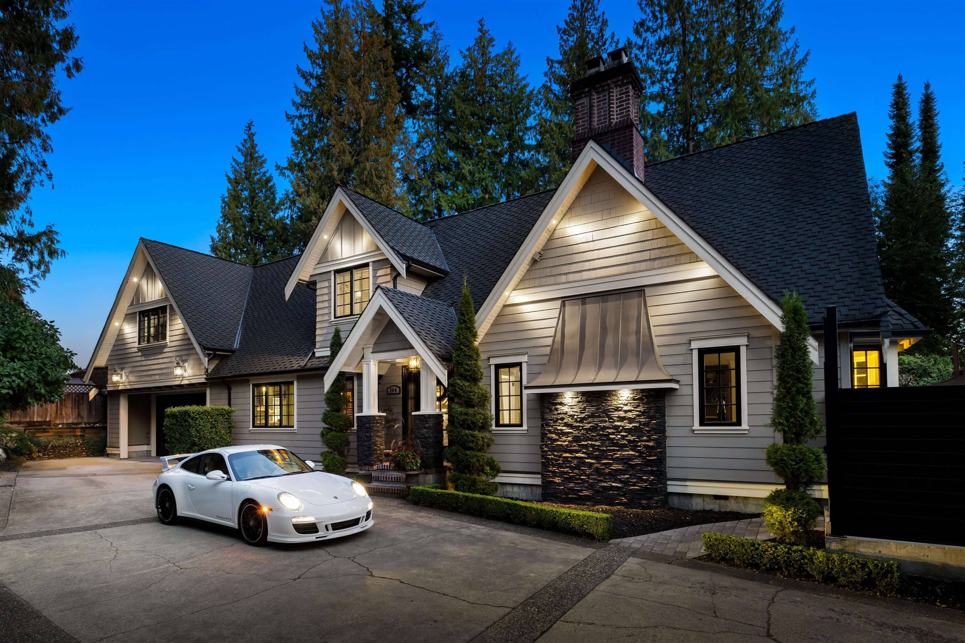 Coquitlam, BC V3K 3N1,744 Austin AVE