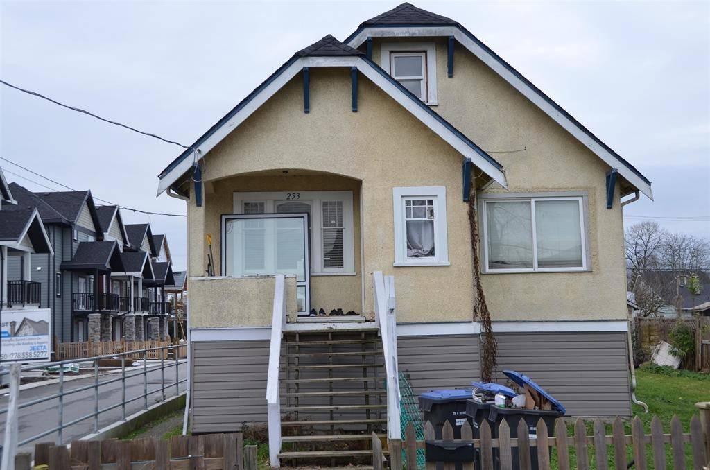 New Westminster, BC V3M 5J7,253 Boyne ST