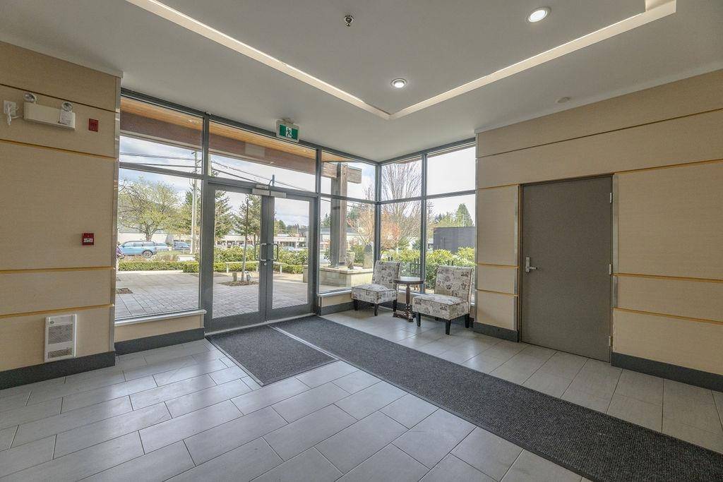 Gibsons, BC V0N 1V7,875 Gibsons WAY #404
