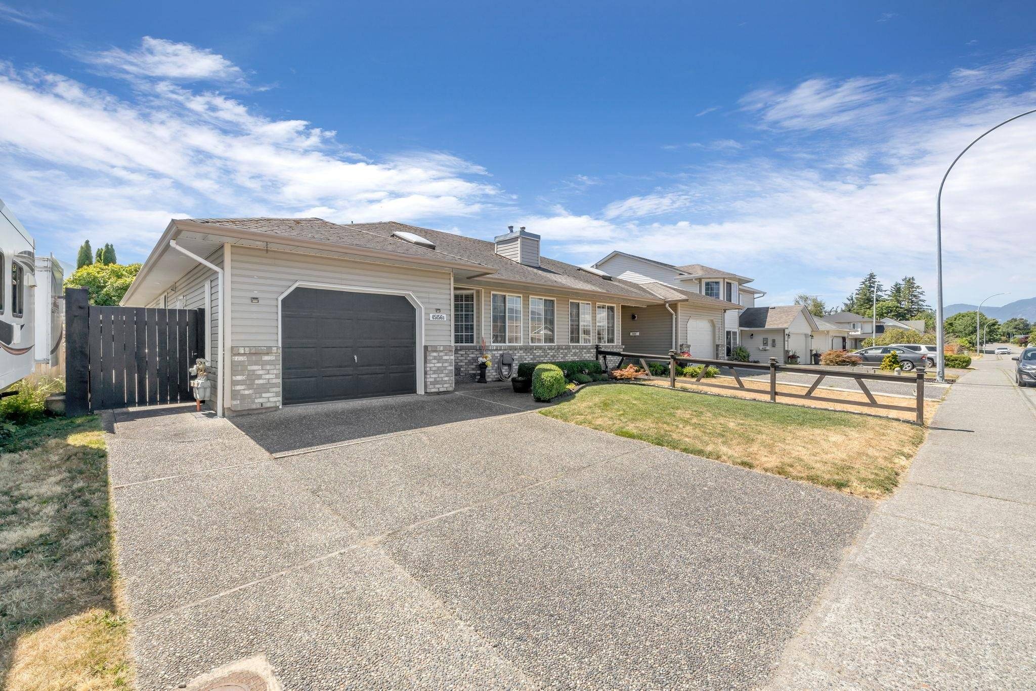 Chilliwack, BC V2R 3E5,45156 Cumberland AVE #2