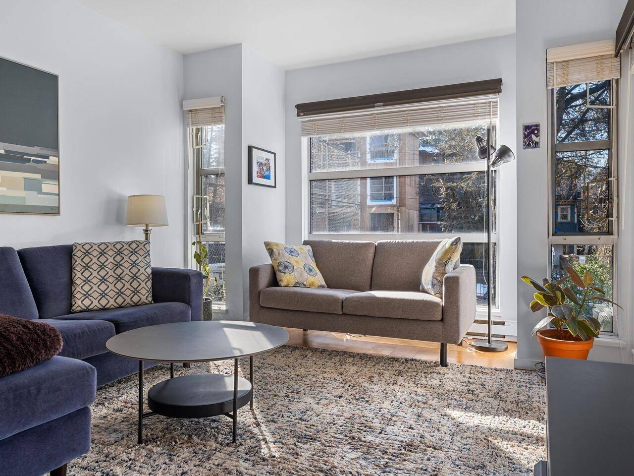 Vancouver, BC V6G 1M1,1510 Nelson ST #211
